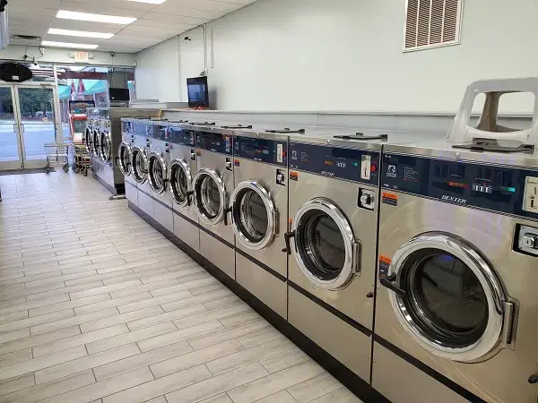 M&S Coin Laundry - Image 18