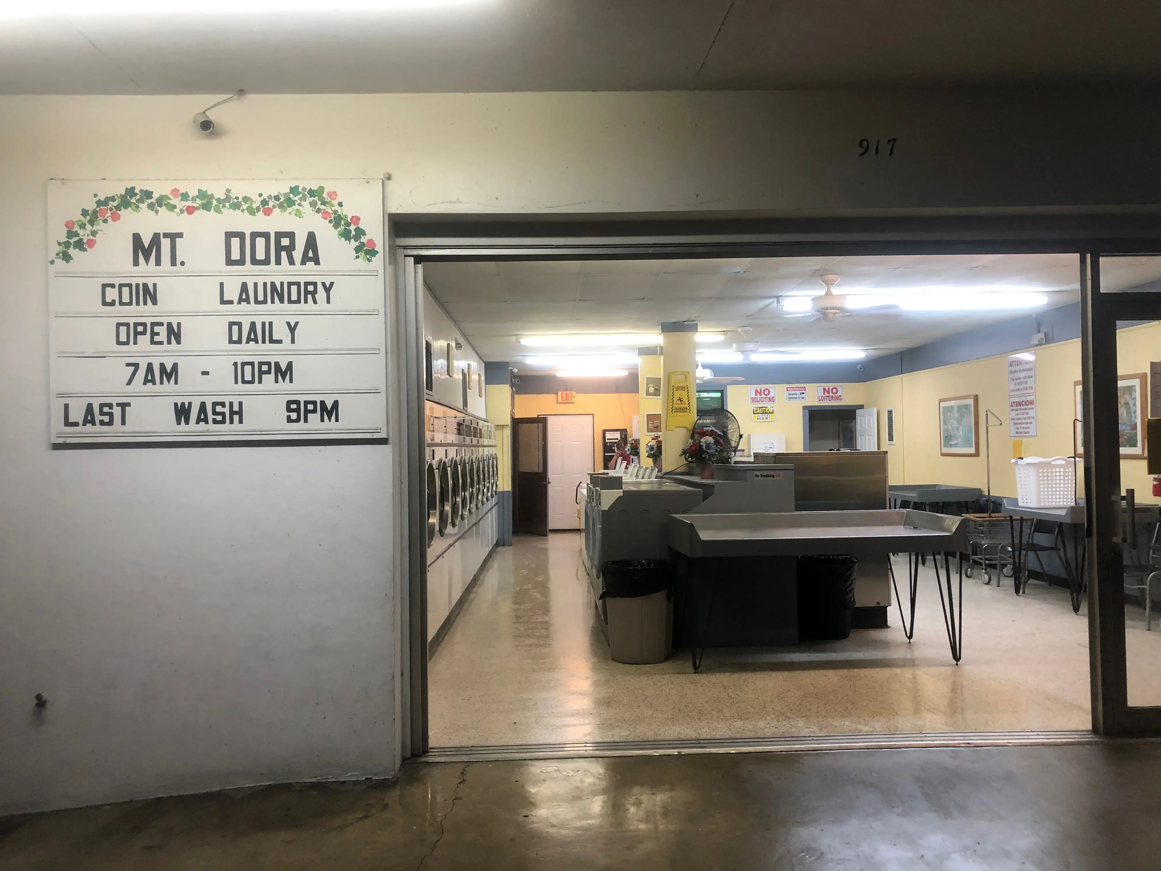 Mt. Dora Coin Laundry (917 E. 1st Avenue Mt. Dora, Florida) - Image 9
