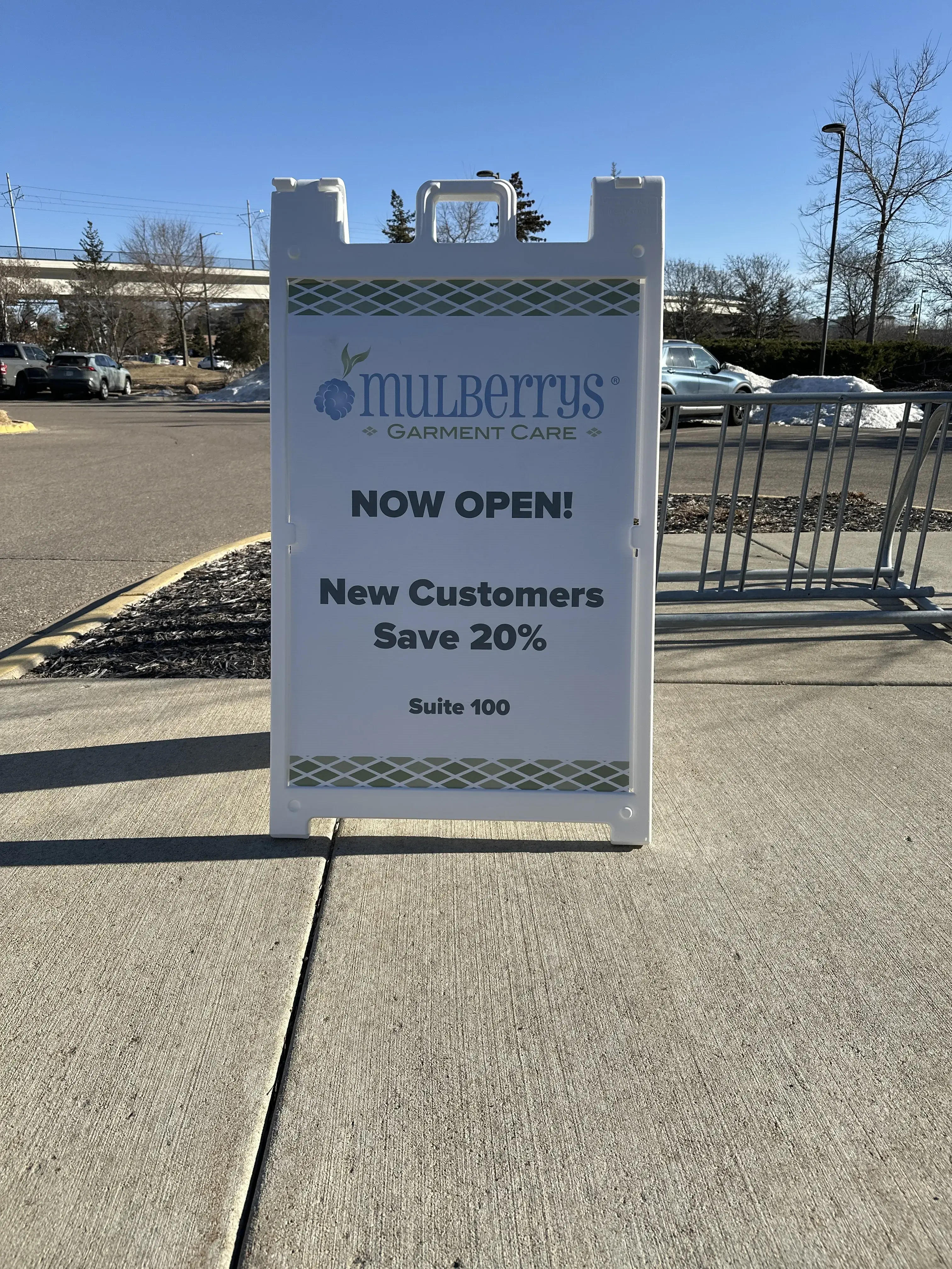 Mulberrys Dry Cleaners and Laundry thumbnail 10