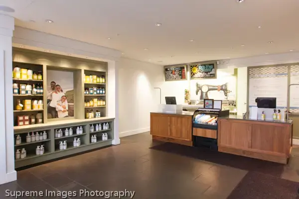 Mulberrys Dry Cleaners and Laundry - Image 4