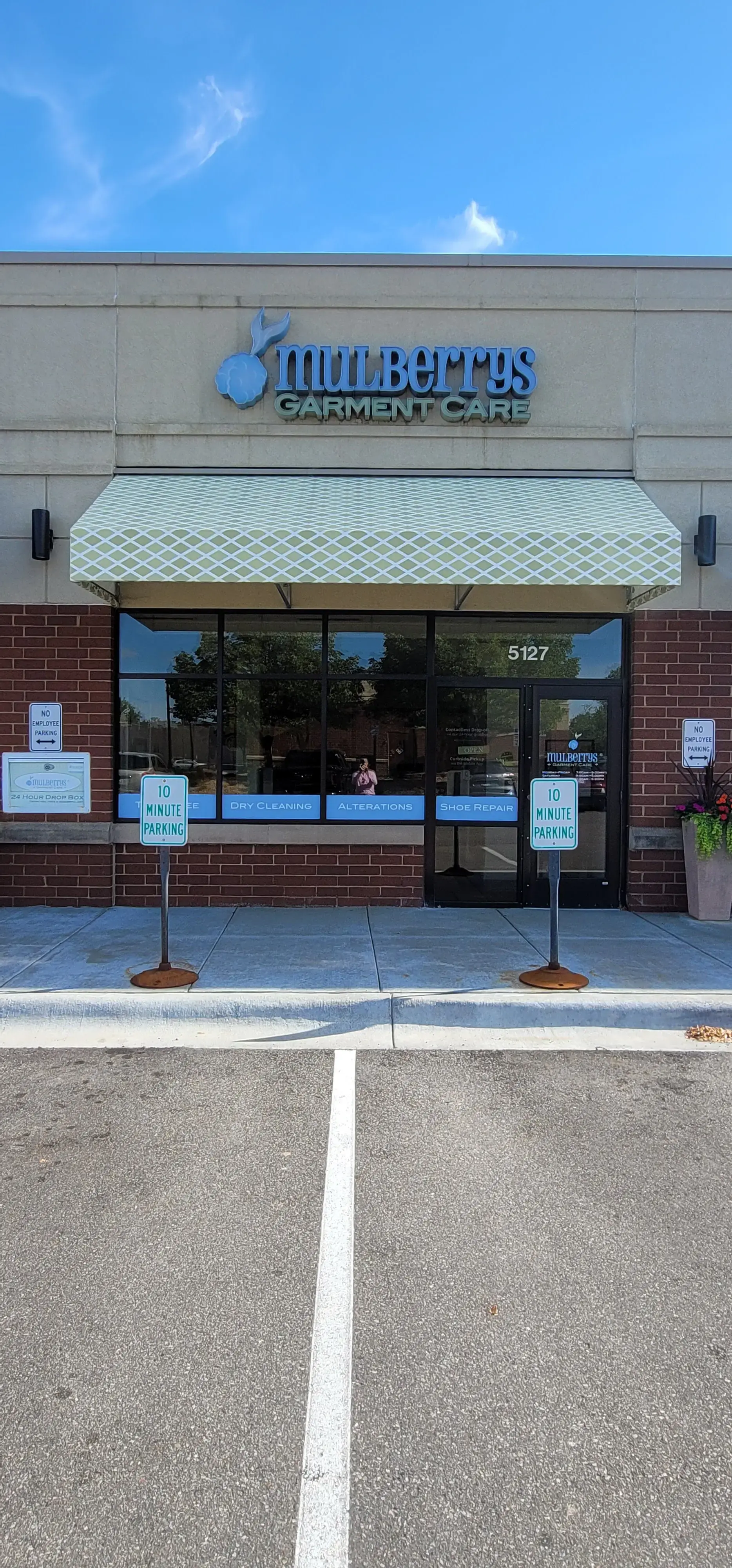 Mulberrys Dry Cleaners and Laundry - Image 13