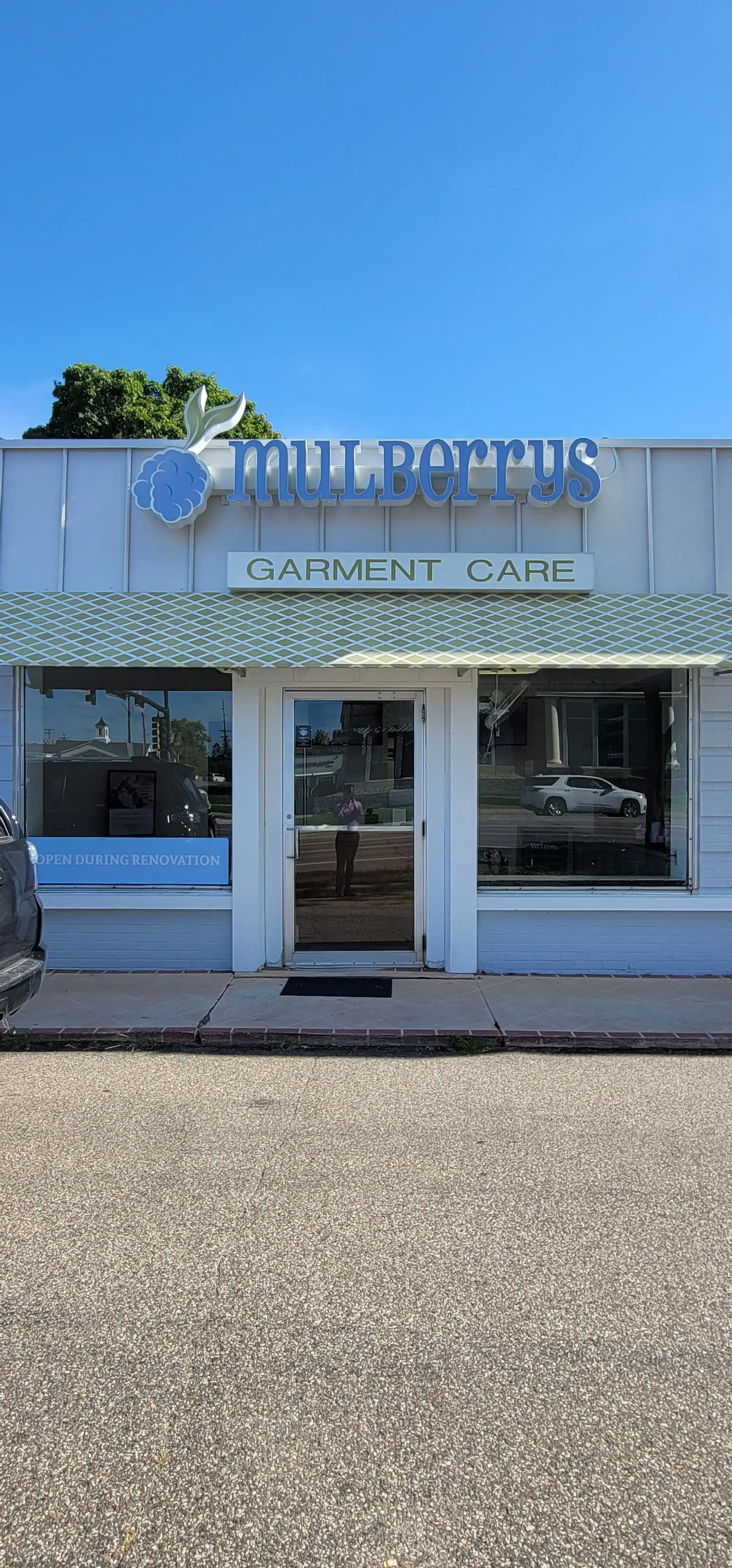 Mulberrys Dry Cleaners and Laundry - Image 2