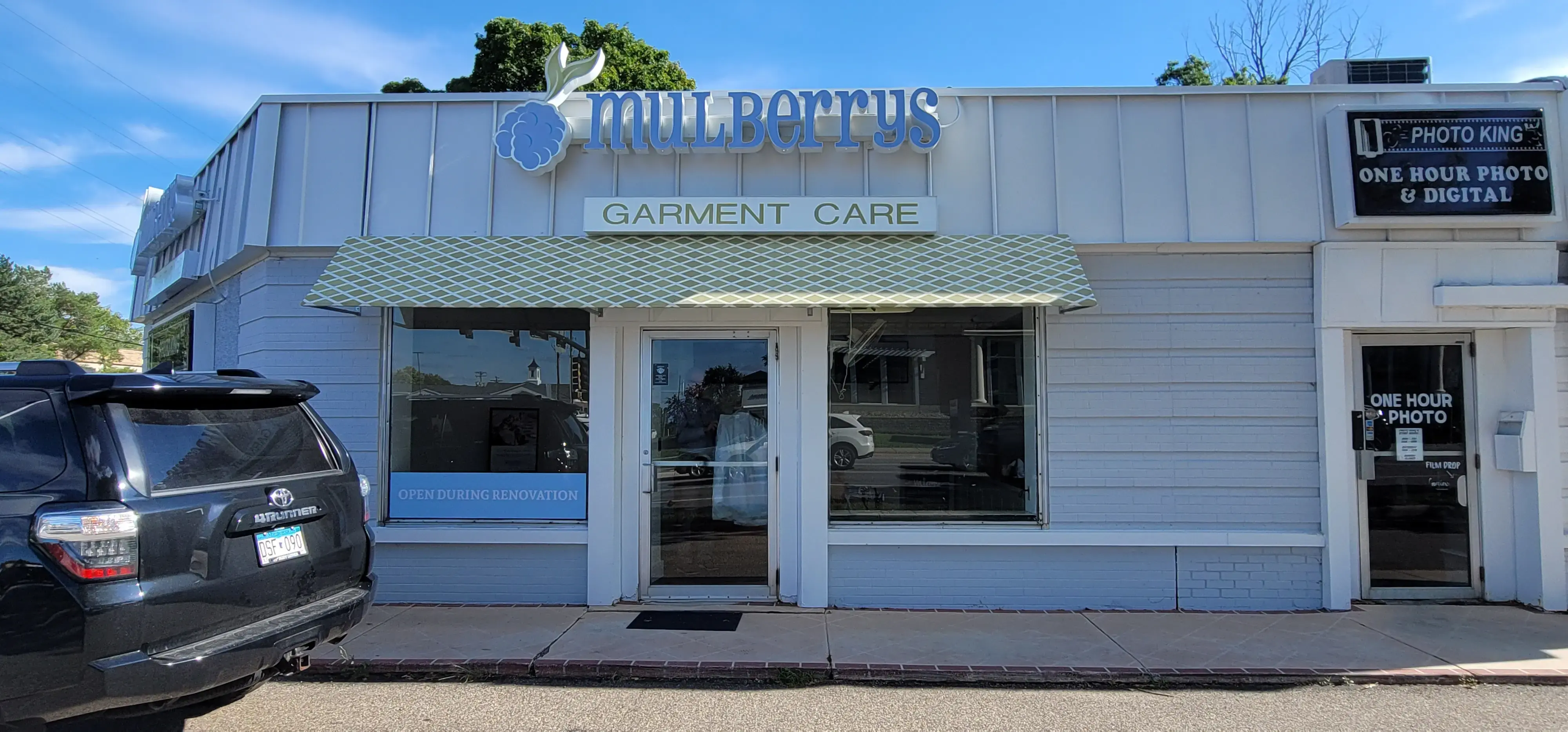 Mulberrys Dry Cleaners and Laundry thumbnail 16
