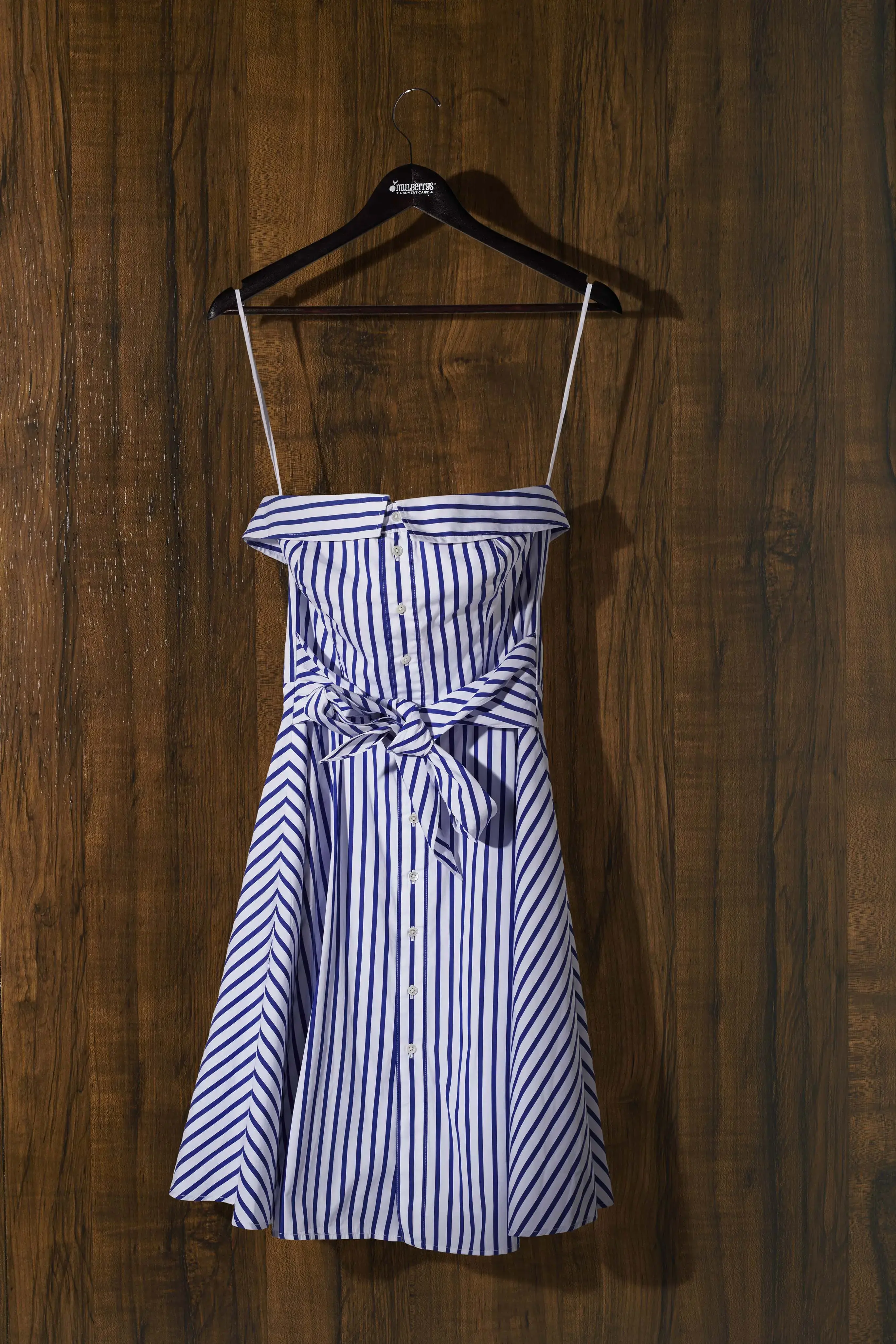 Mulberrys Dry Cleaners and Laundry thumbnail 6