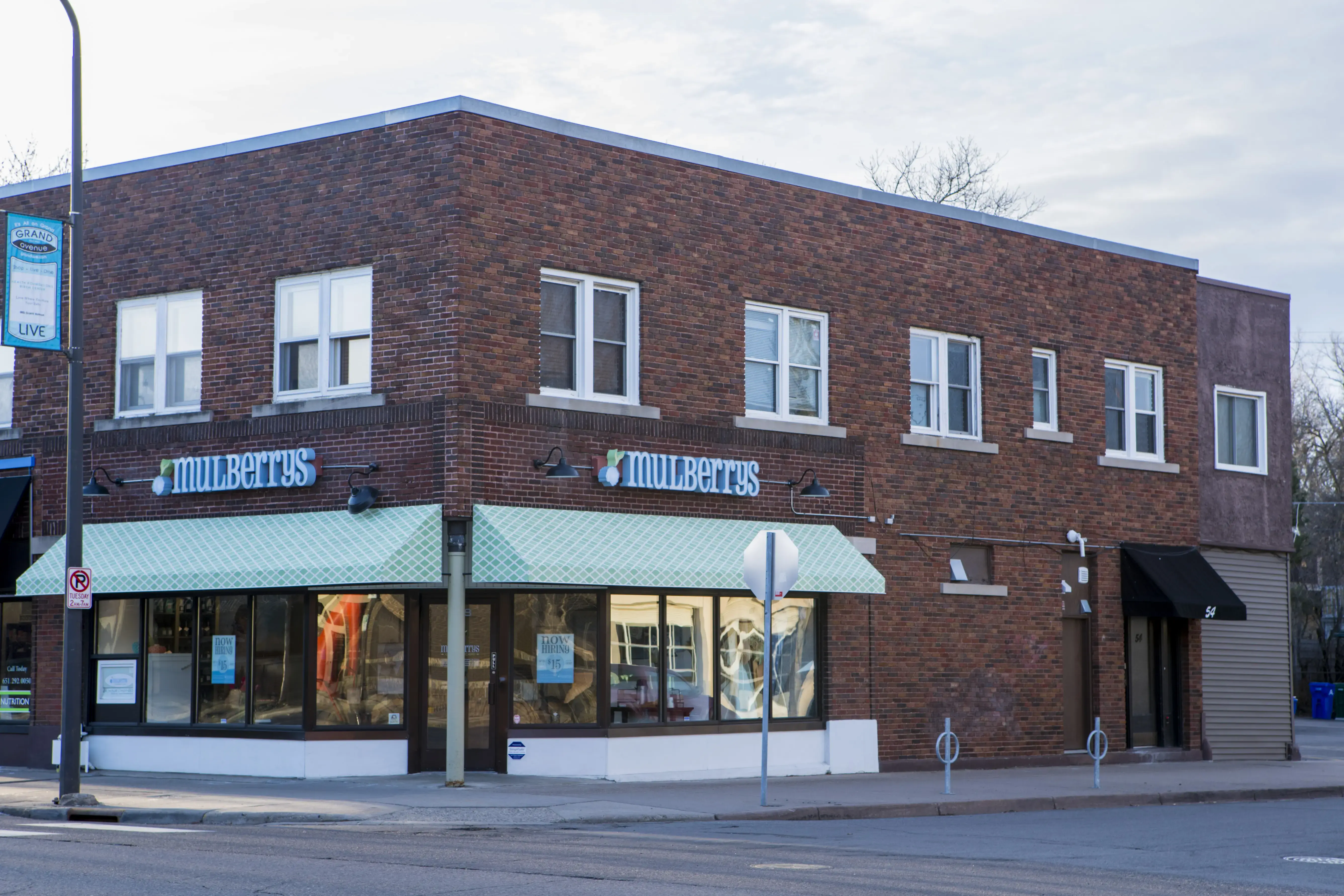Mulberrys: Dry Cleaners & Laundry - Image 4