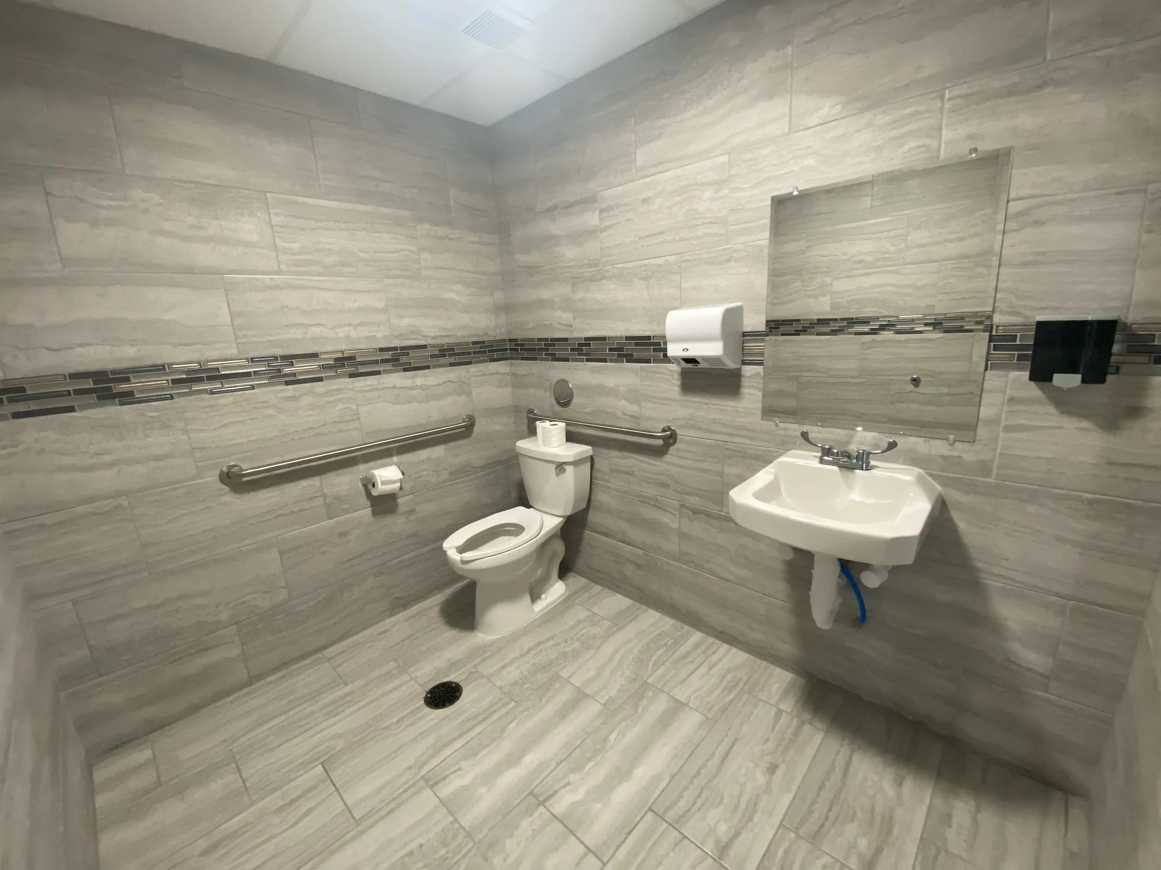 Muleteam Laundromat - Image 5