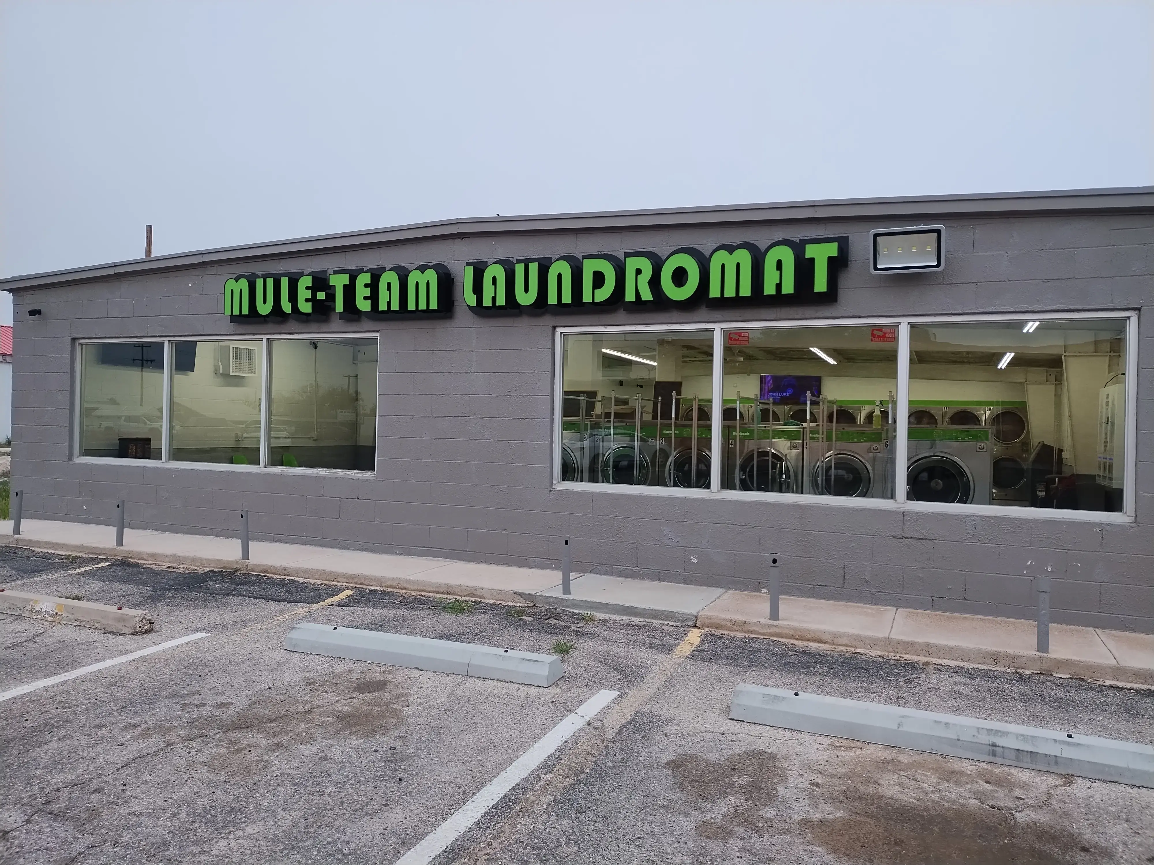 Muleteam Laundromat thumbnail 3