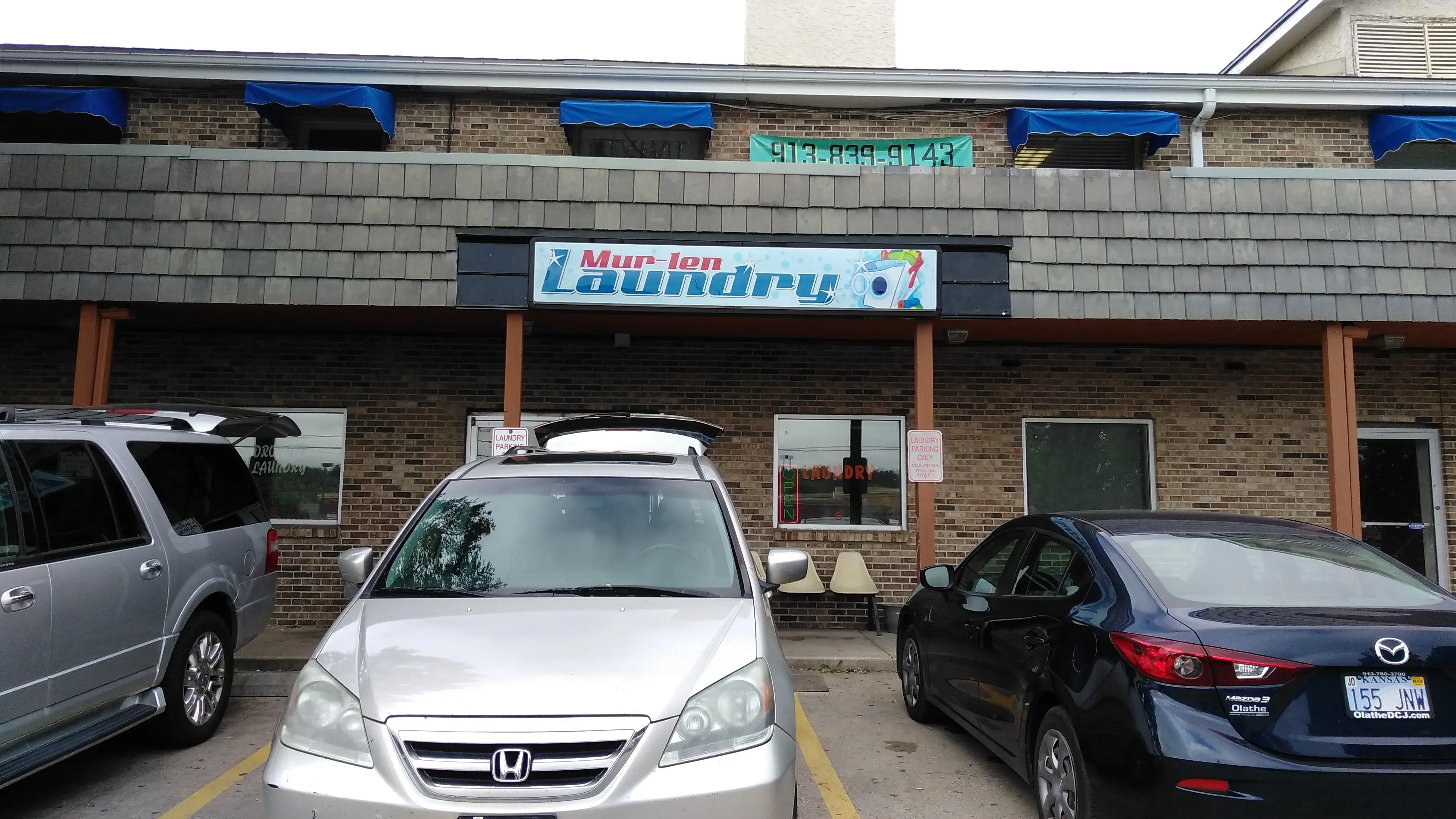 Mur Len Laundry - Image 2