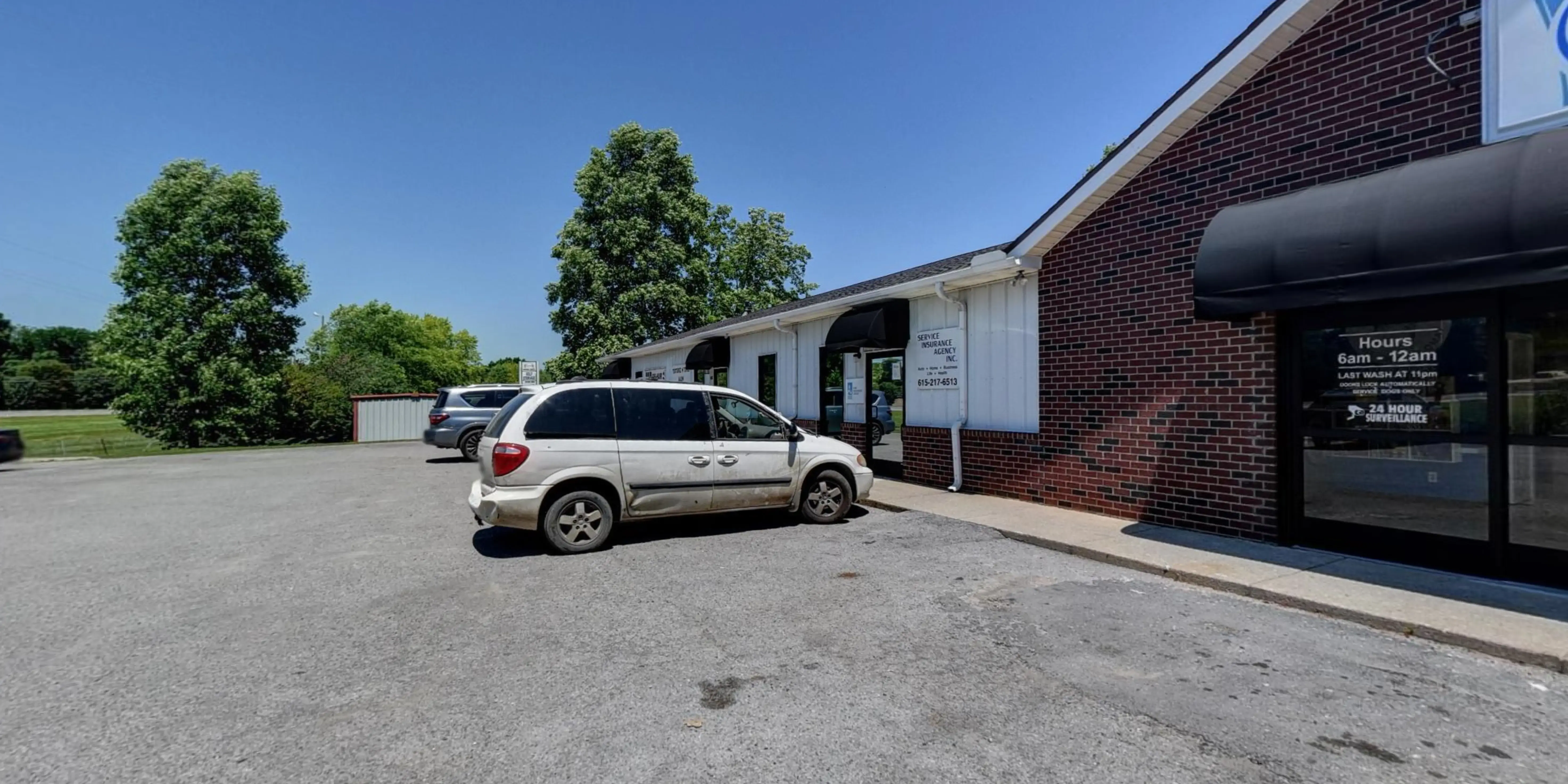 Murfreesboro Coin Laundry - Image 19