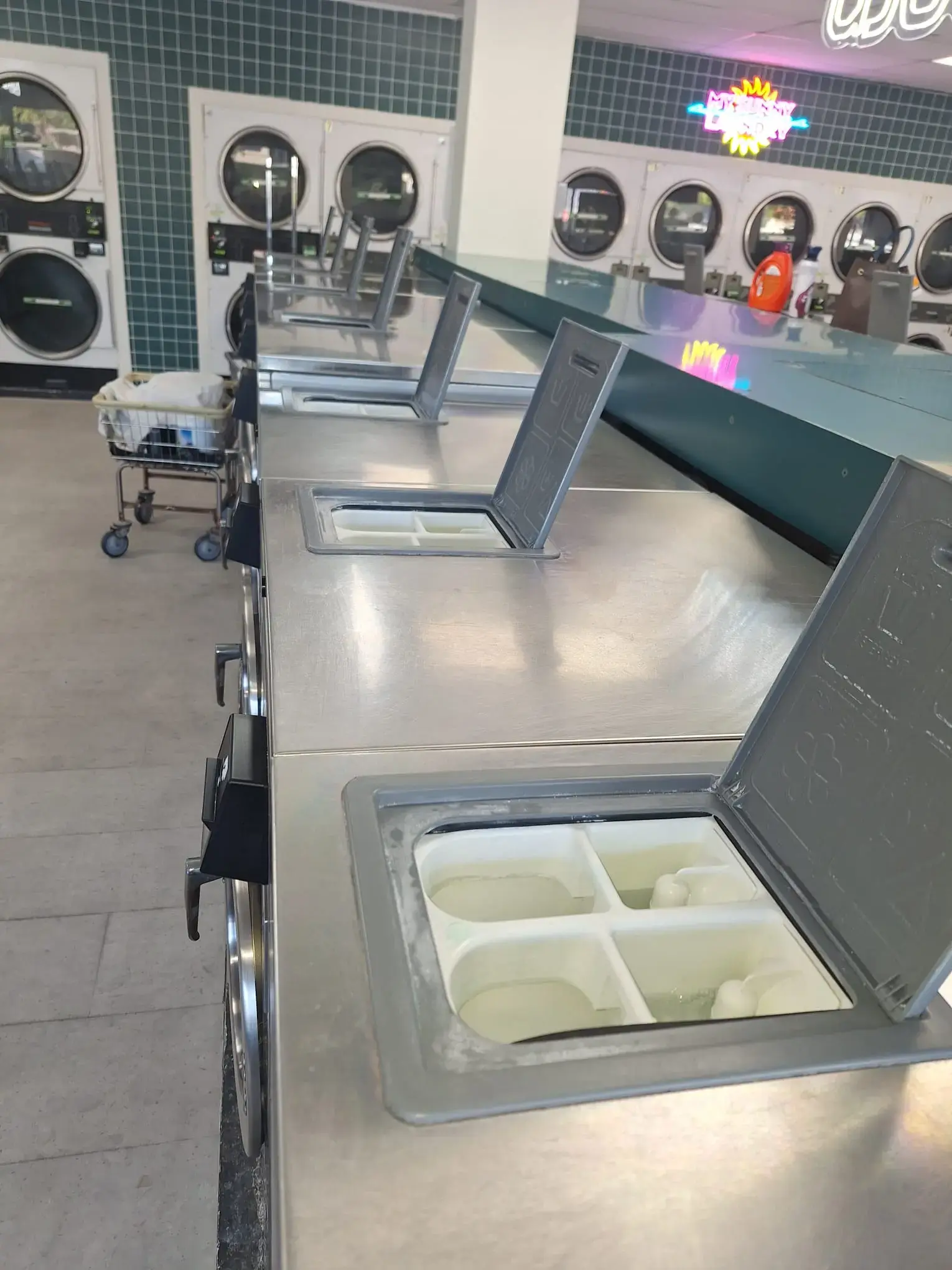 My Sunny Laundry - Image 15