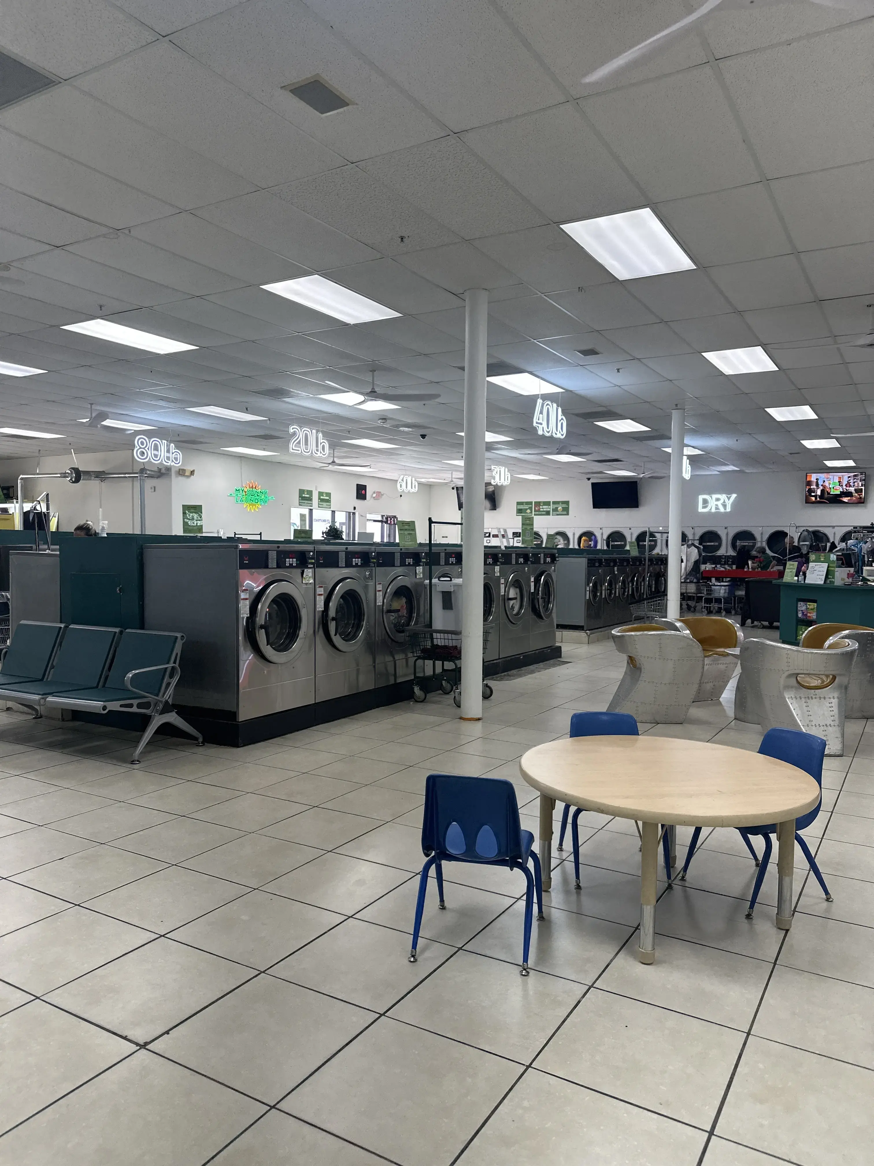 My Sunny Laundry - Image 6