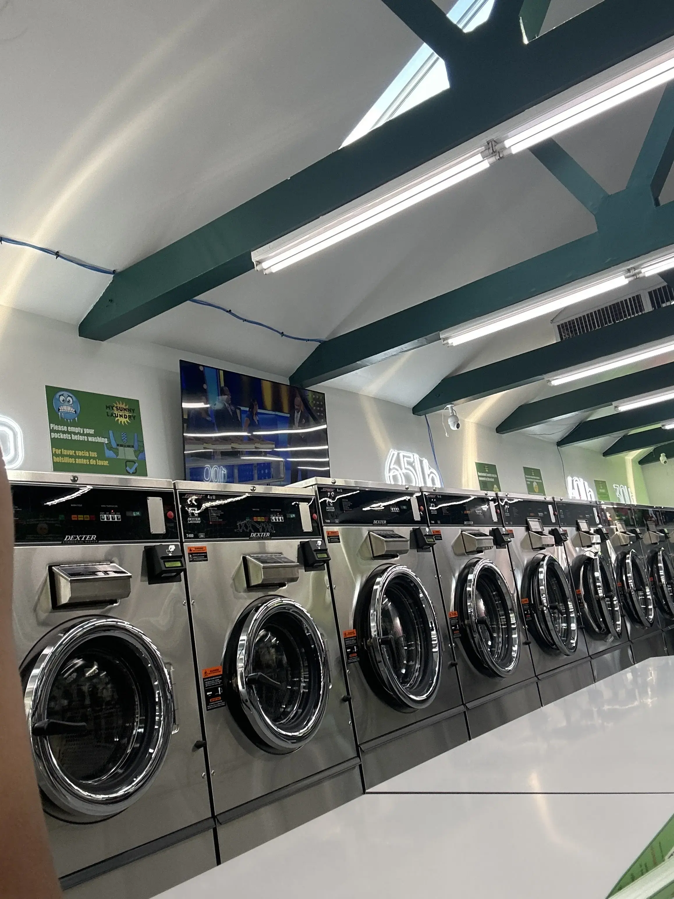 My Sunny Laundry - Image 6