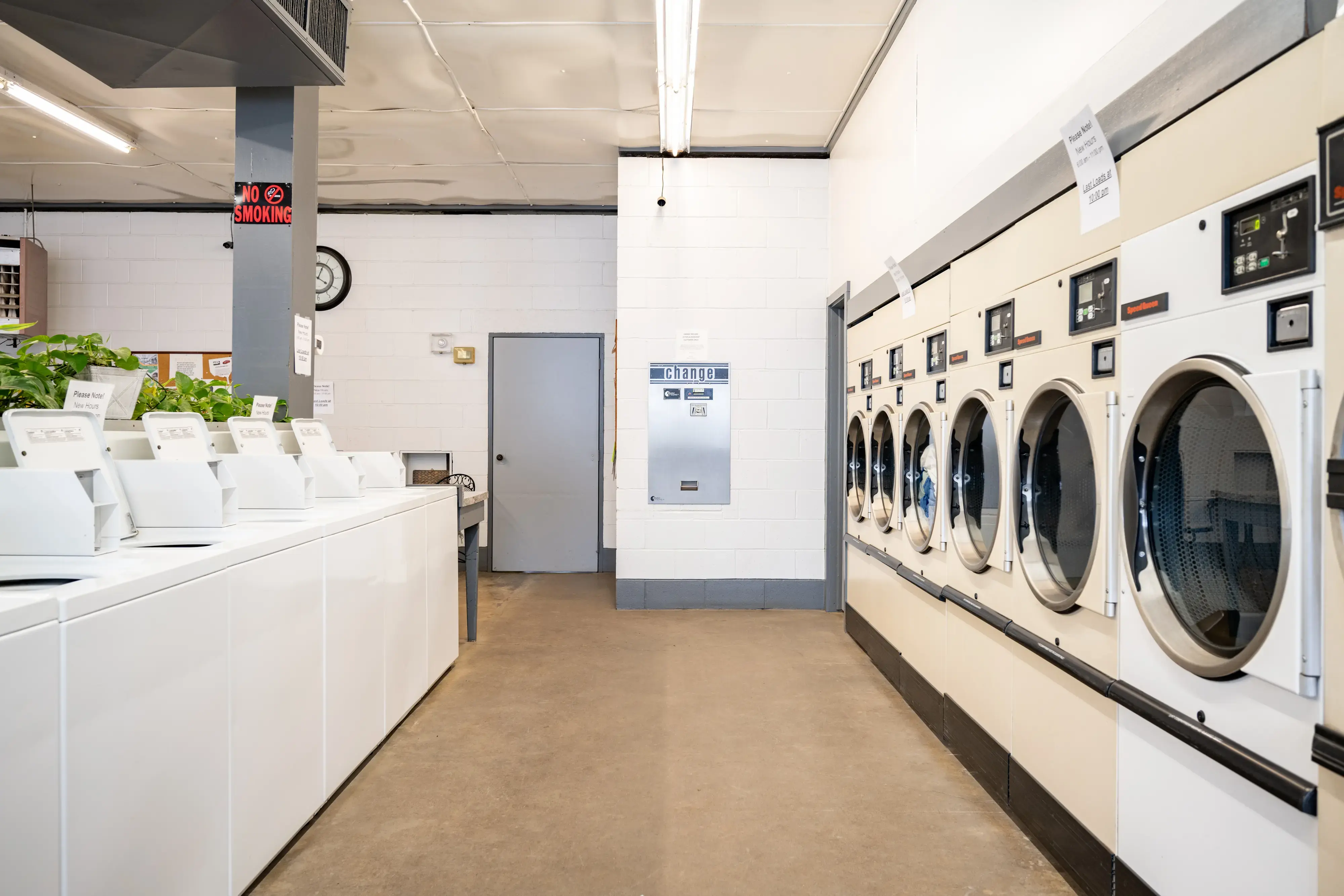 Naples Laundromat location