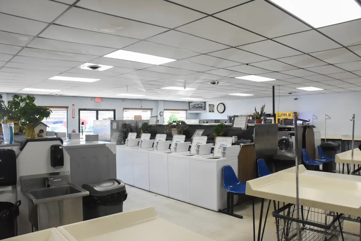 Nappanee Laundry Center & Dry Cleaning - Image 12
