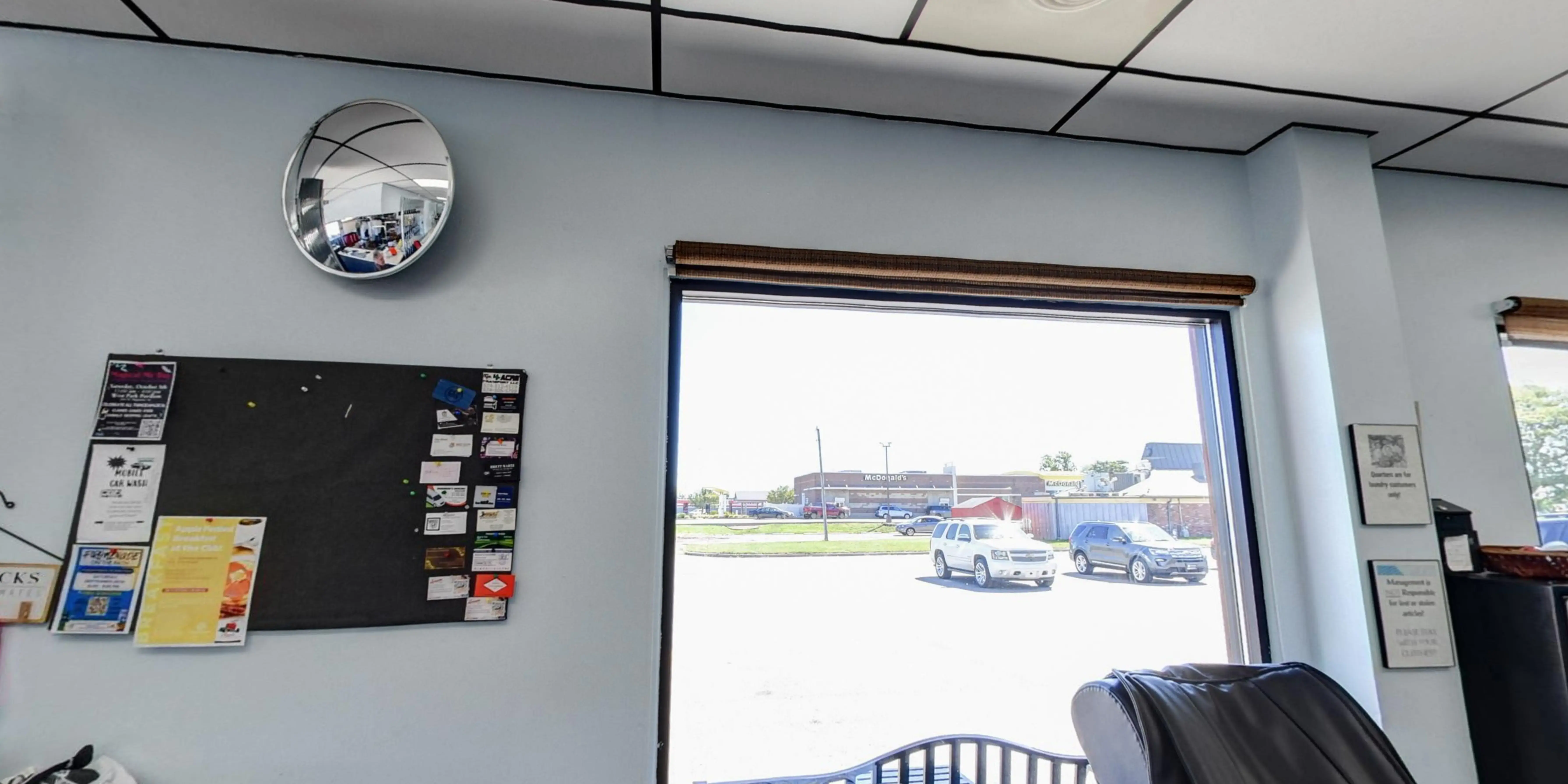 Nappanee Laundry Center & Dry Cleaning - Image 7