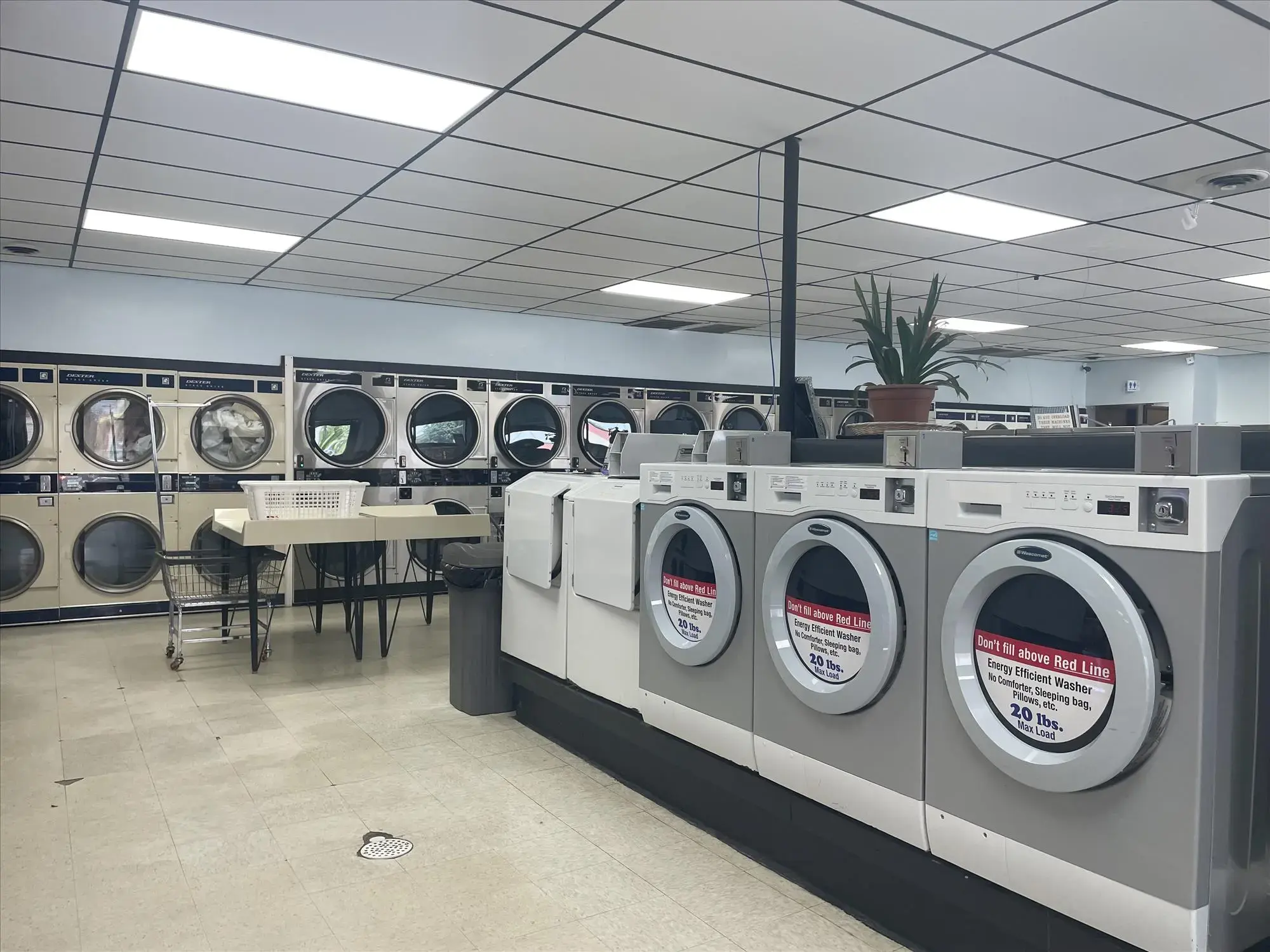 Nappanee Laundry Center & Dry Cleaning - Image 2