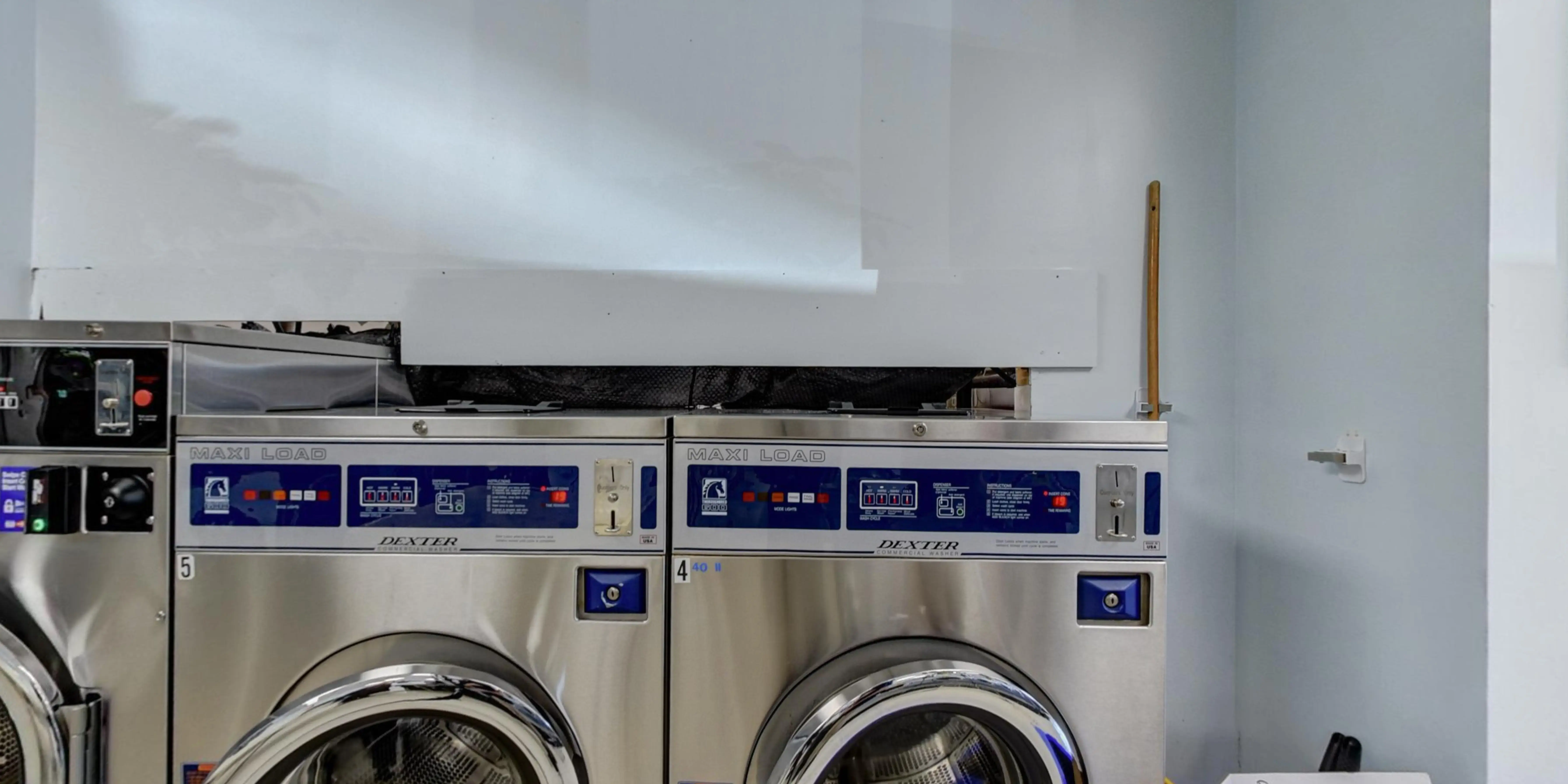 Nappanee Laundry Center & Dry Cleaning - Image 18