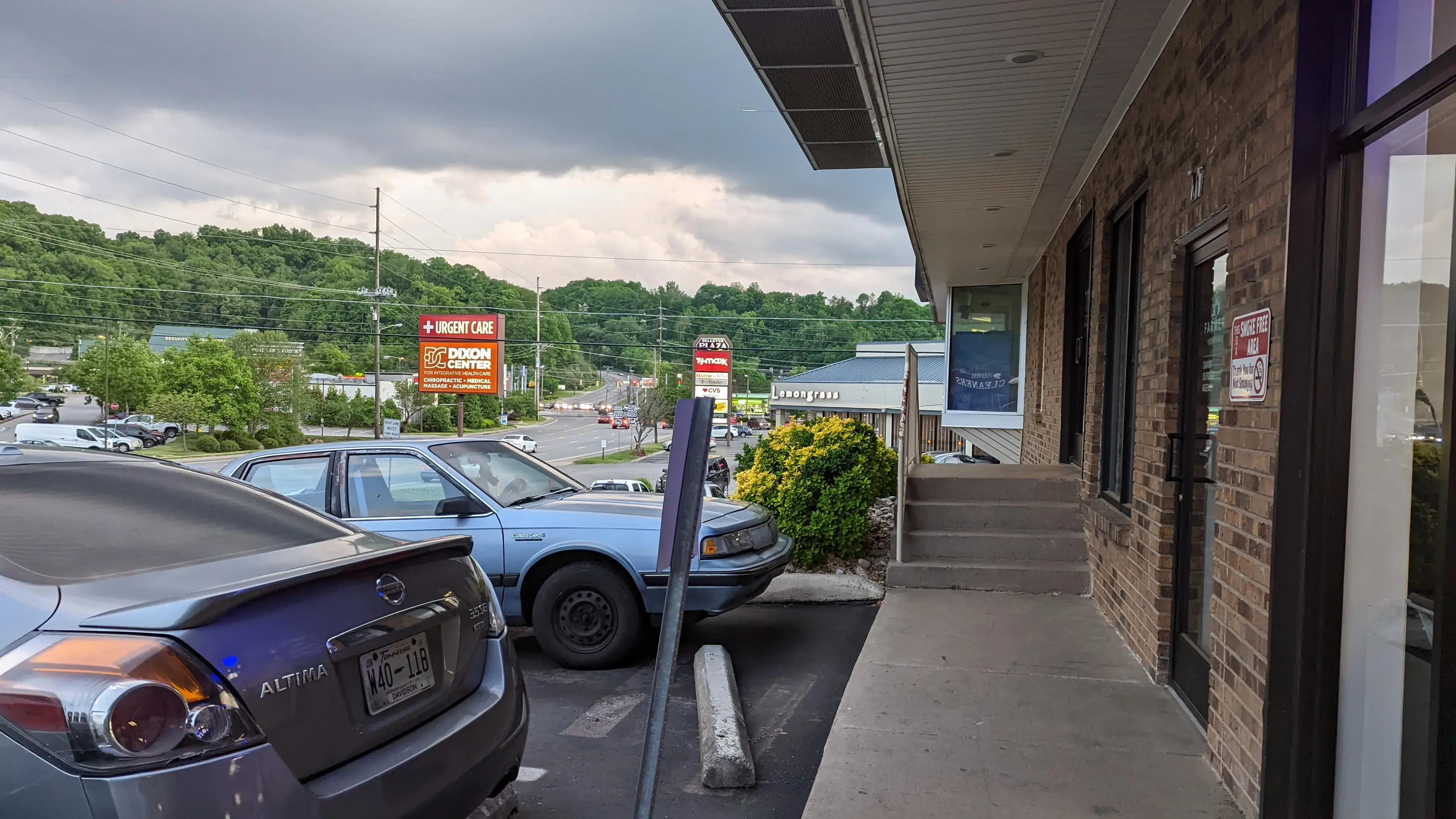 Nashville Laundry thumbnail 9