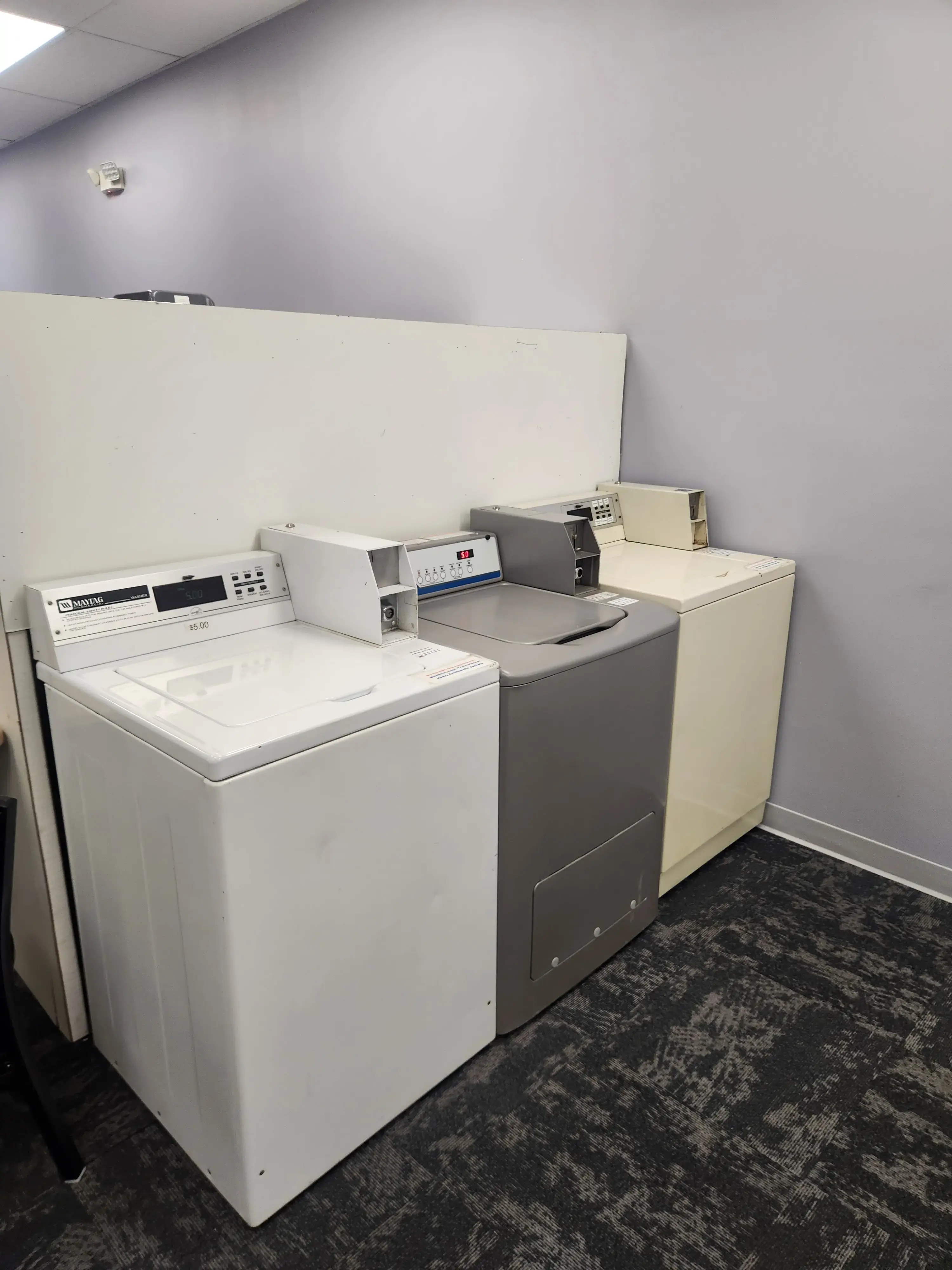 Naugatuck Laundromat - The Wash Zone thumbnail 15