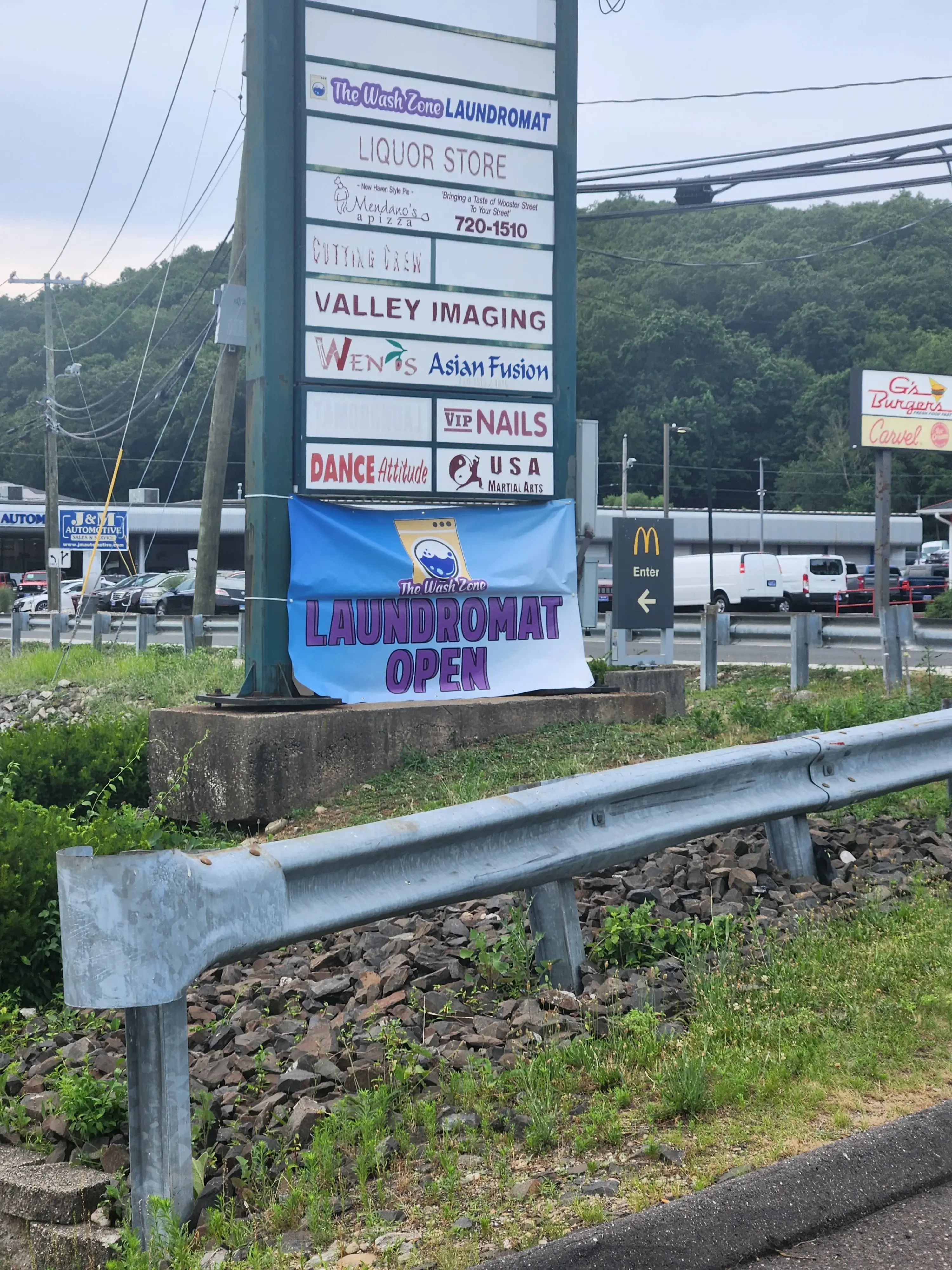 Naugatuck Laundromat - The Wash Zone thumbnail 18