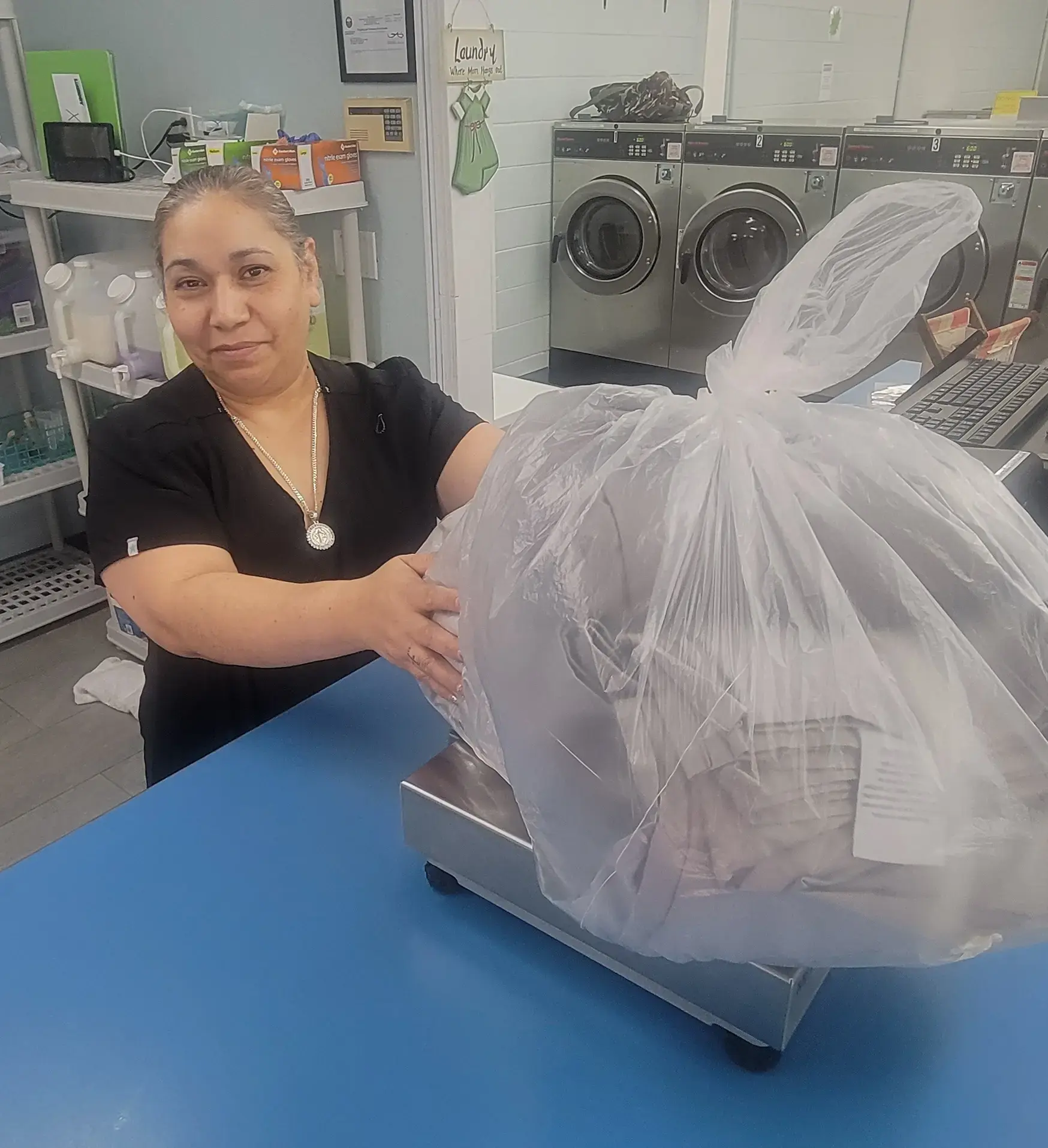 Navarre Beach Laundry thumbnail 6