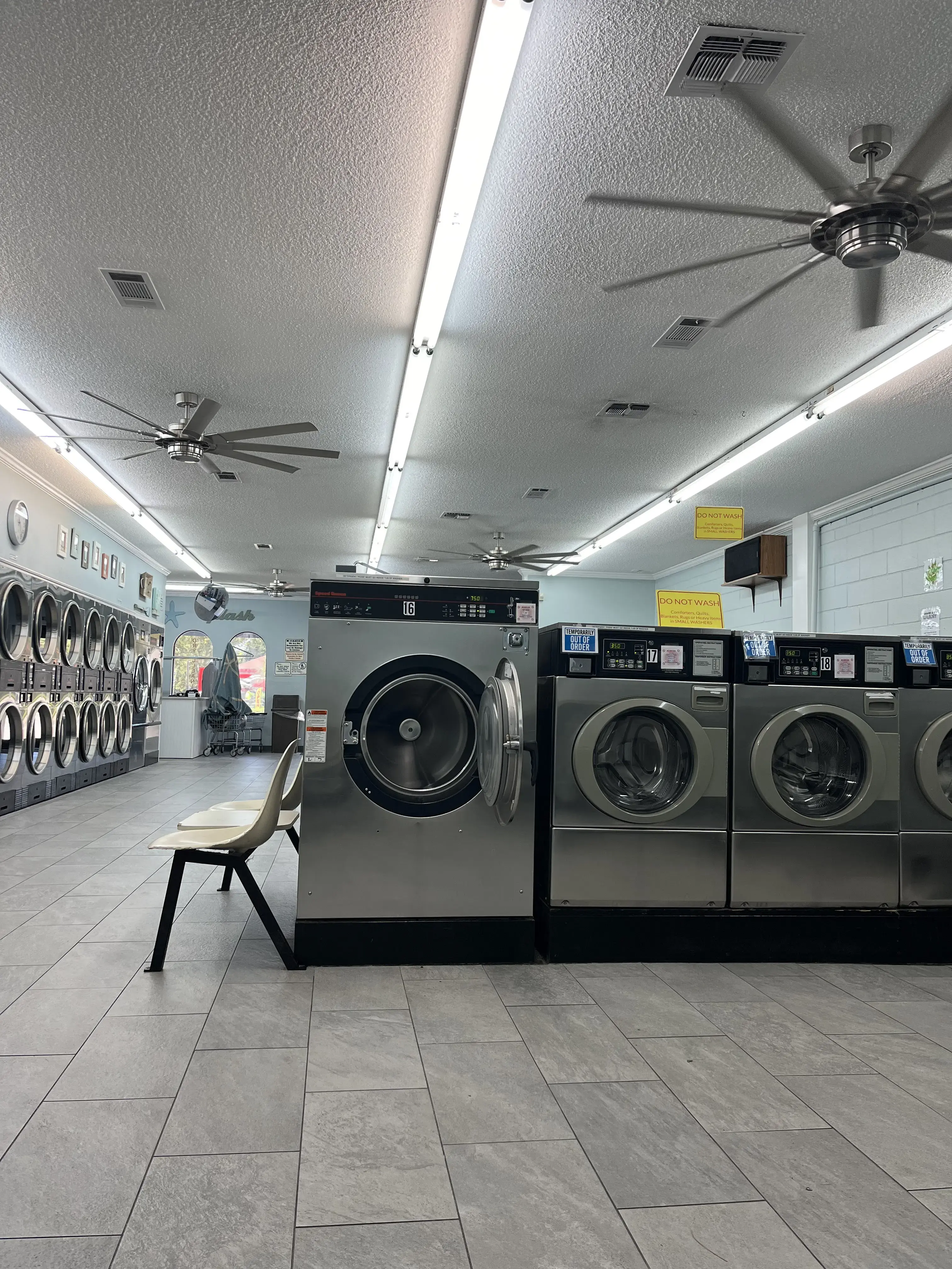 Navarre Beach Laundry - Image 2