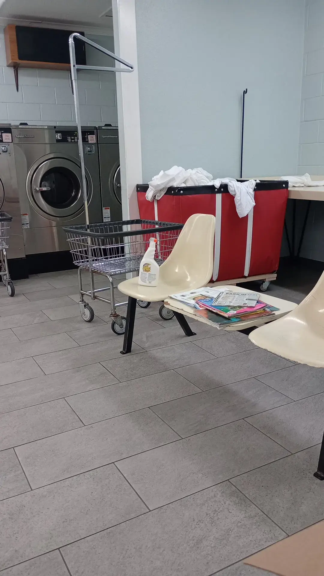 Navarre Beach Laundry - Image 10