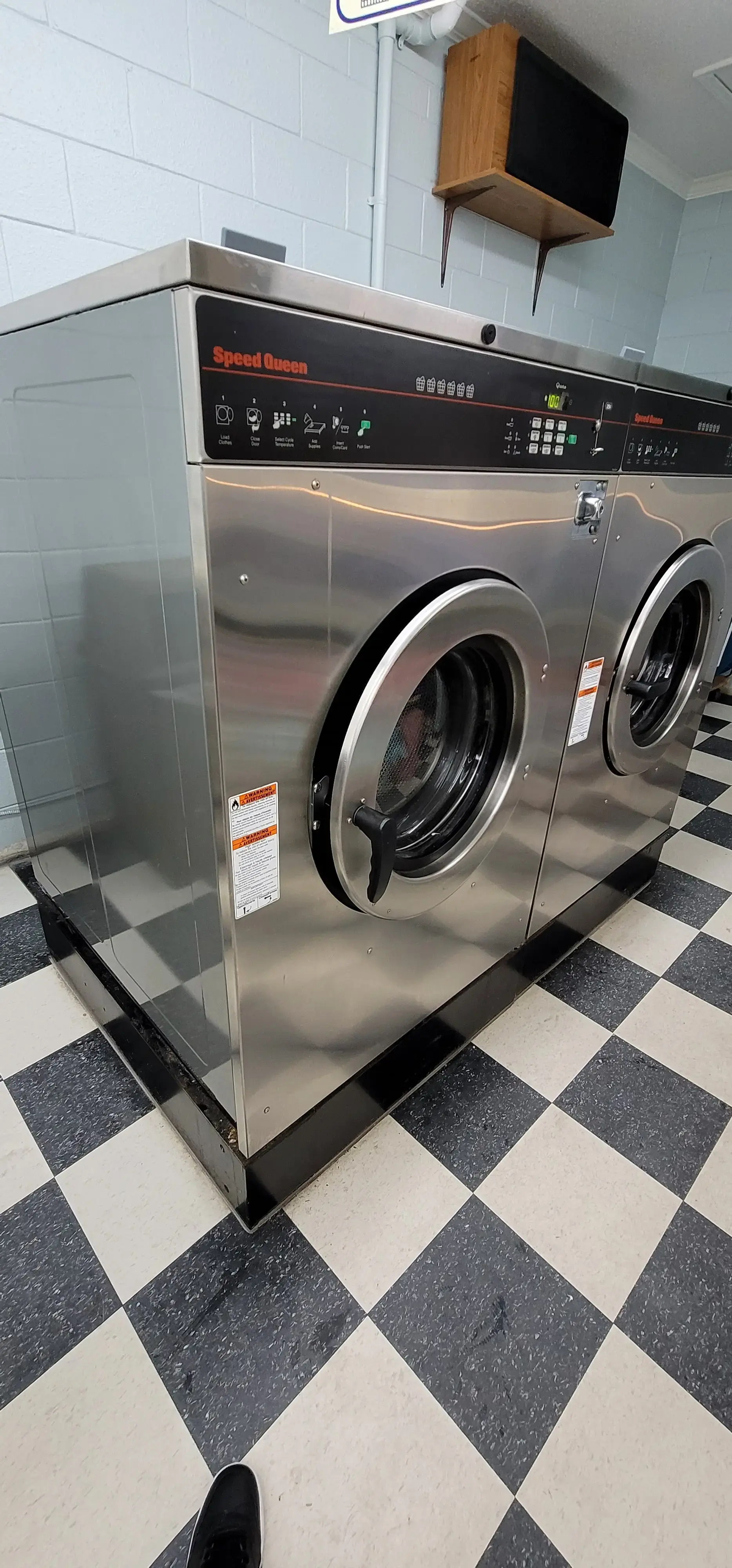 Navarre Beach Laundry - Image 11