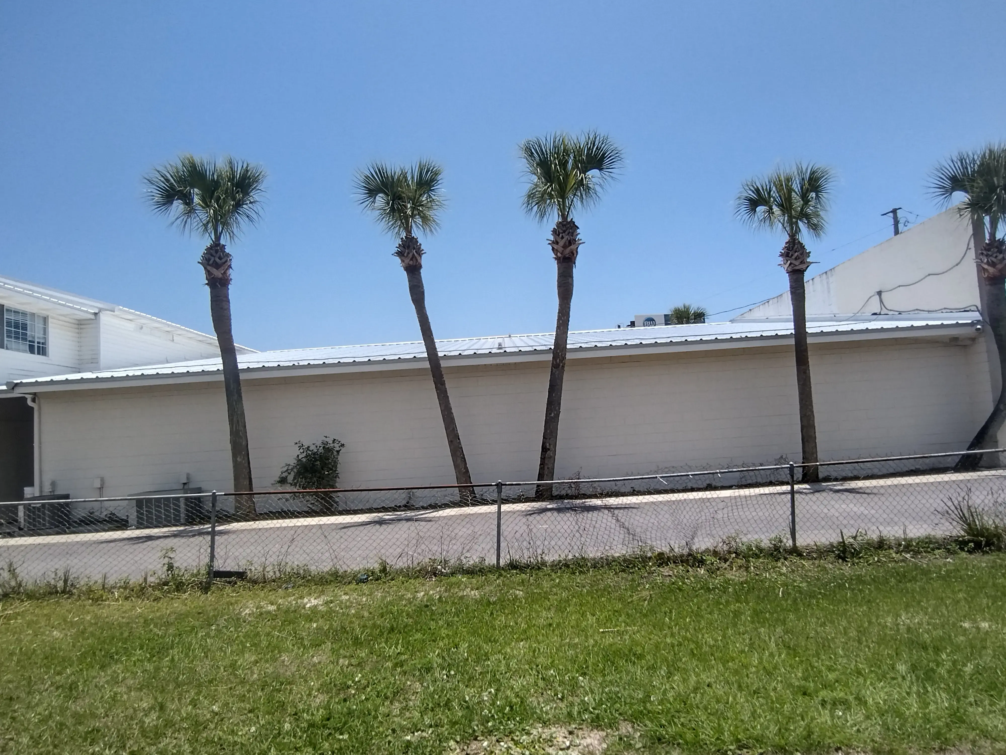 Navarre Beach Laundry - Image 7