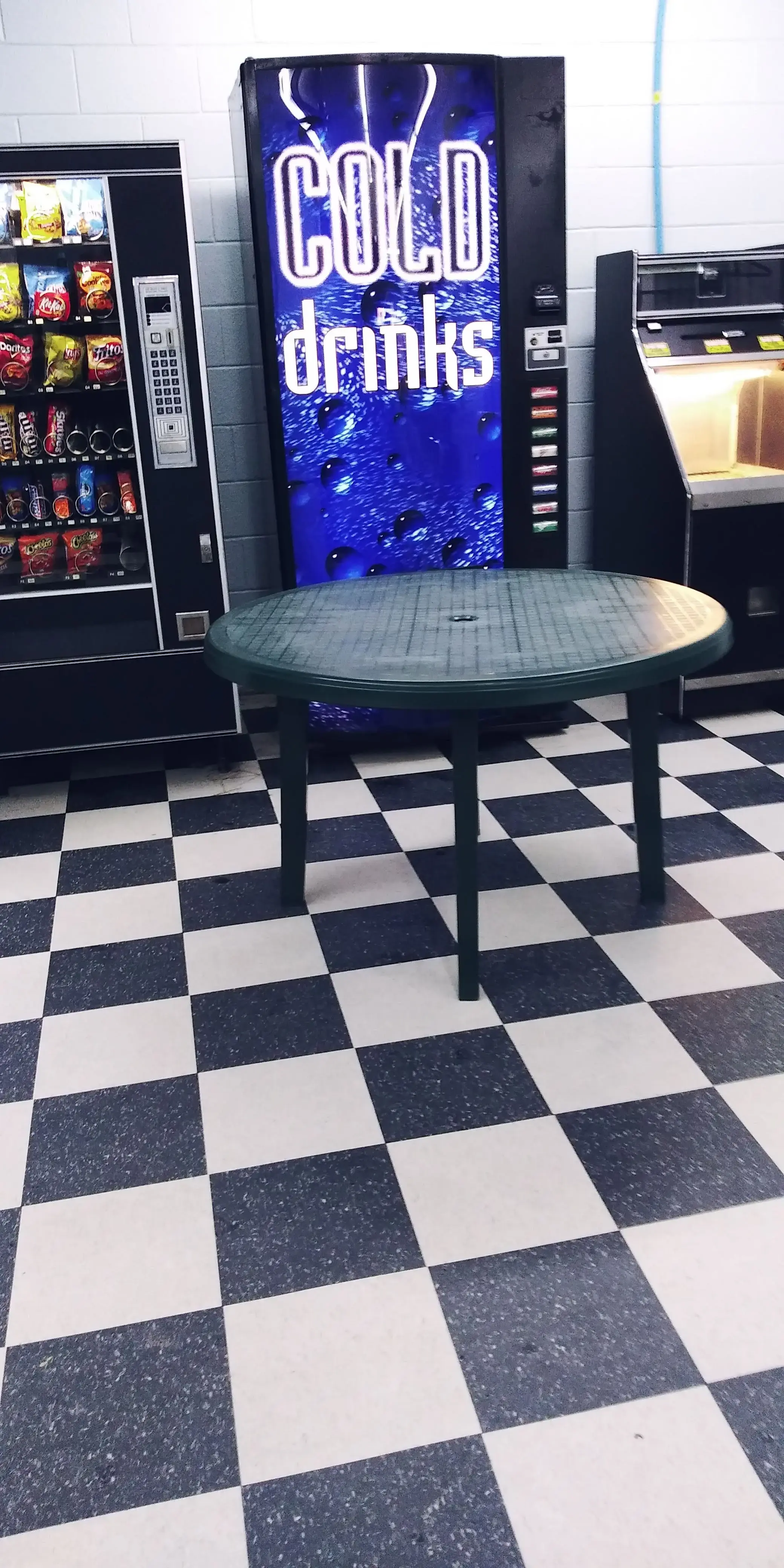 Navarre Beach Laundry - Image 13