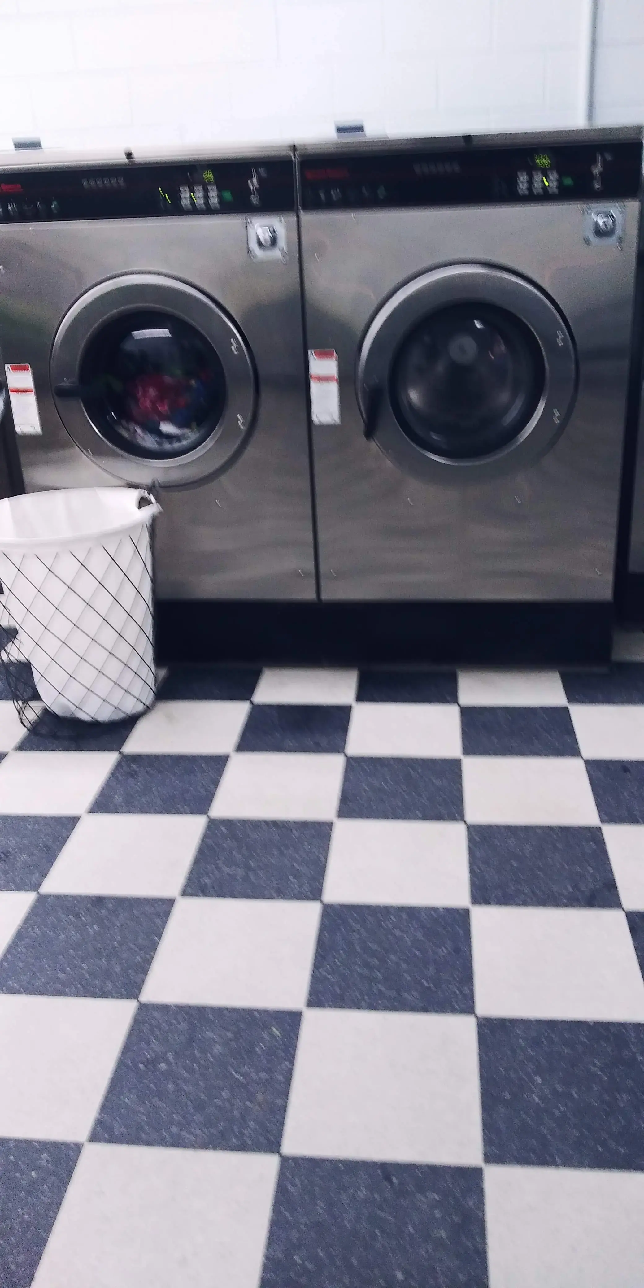 Navarre Beach Laundry - Image 19