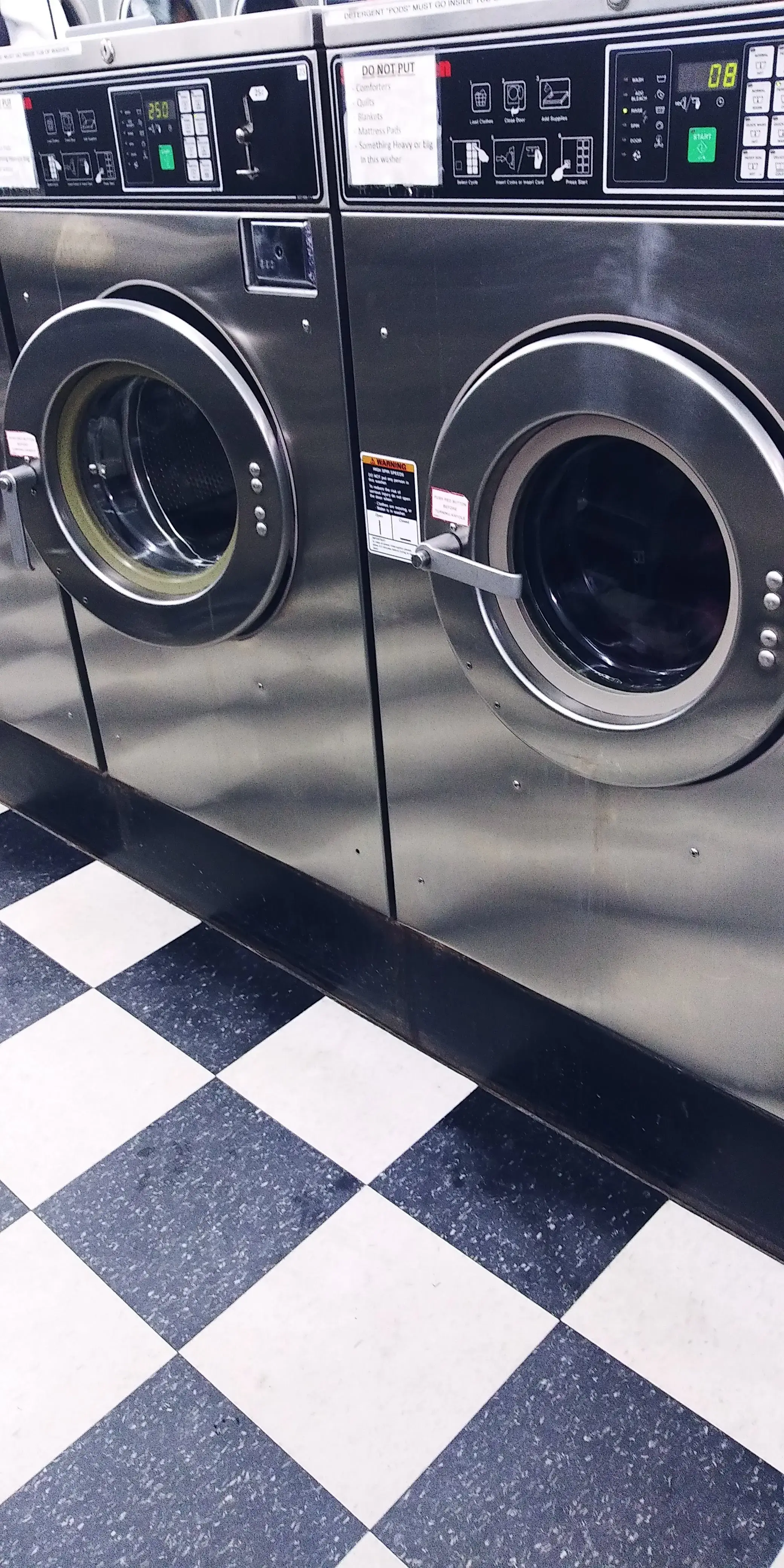 Navarre Beach Laundry - Image 18