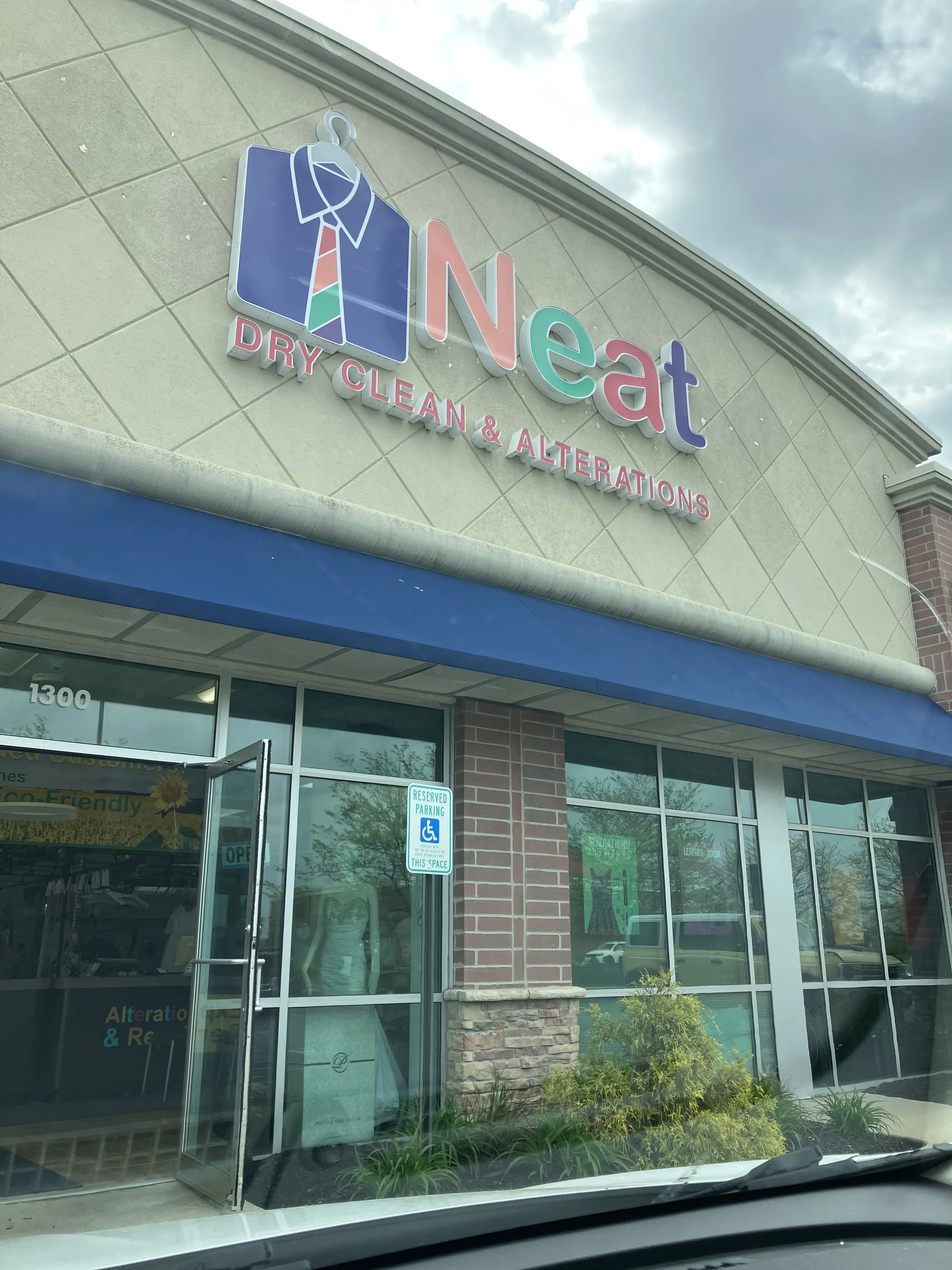 Neat Dry Clean thumbnail 16