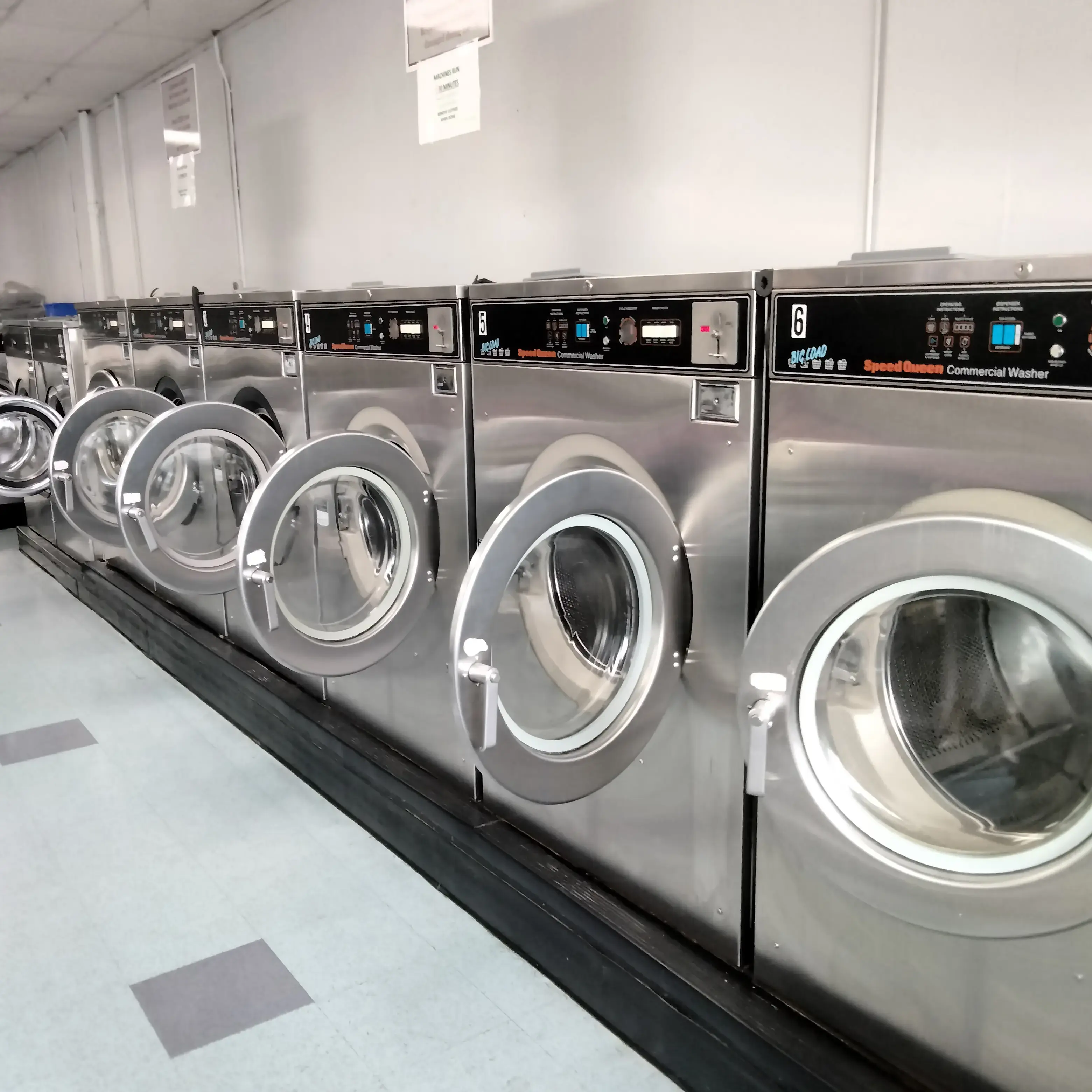 Neighborhood Laundromat at West Caldwell - Image 20