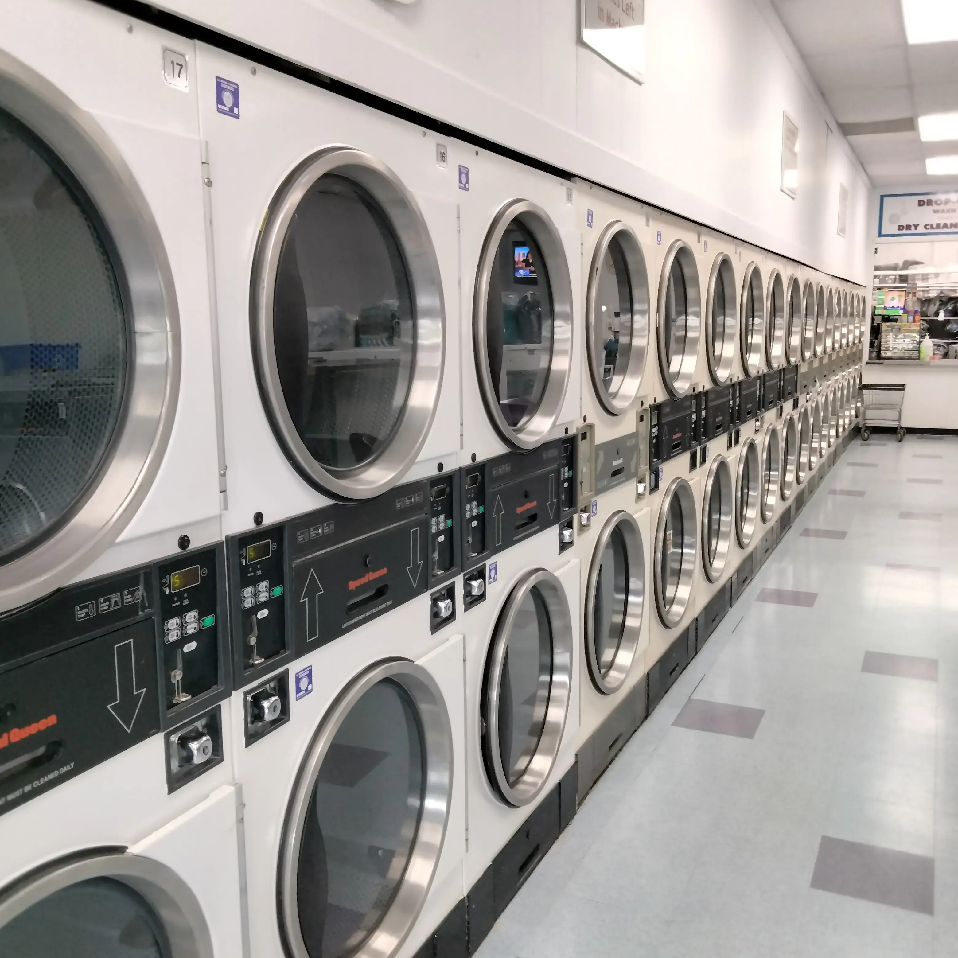 Neighborhood Laundromat at West Caldwell - Image 8