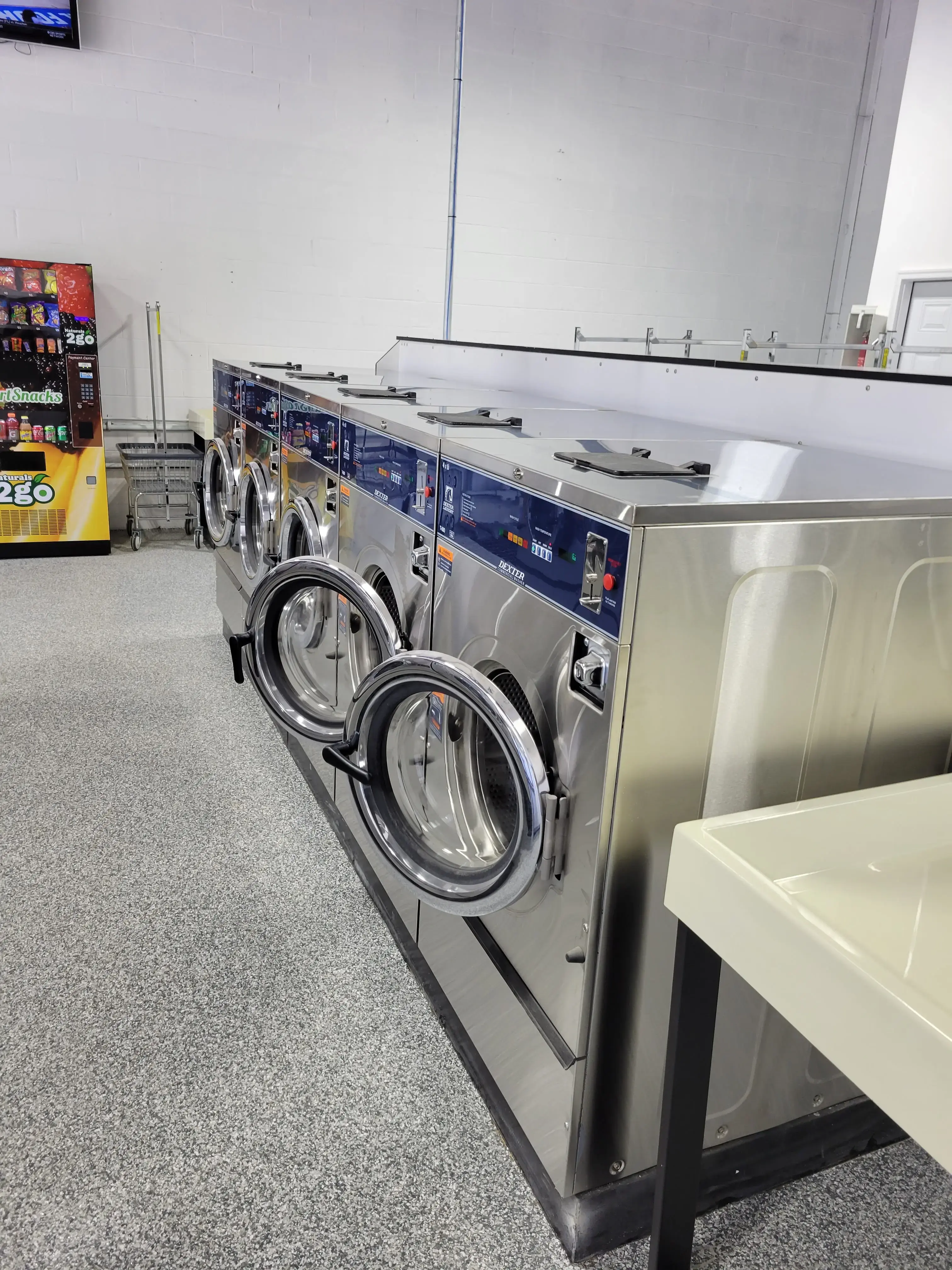 Neighborhood Laundromat - Image 1