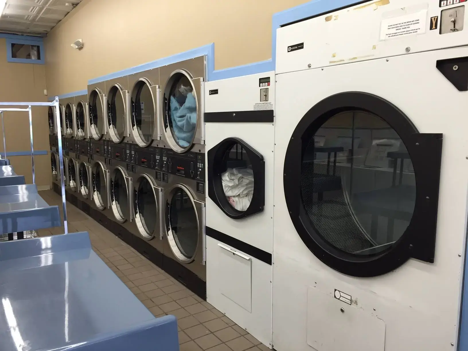 Neighborhood Laundromat Cleveland St - Image 2