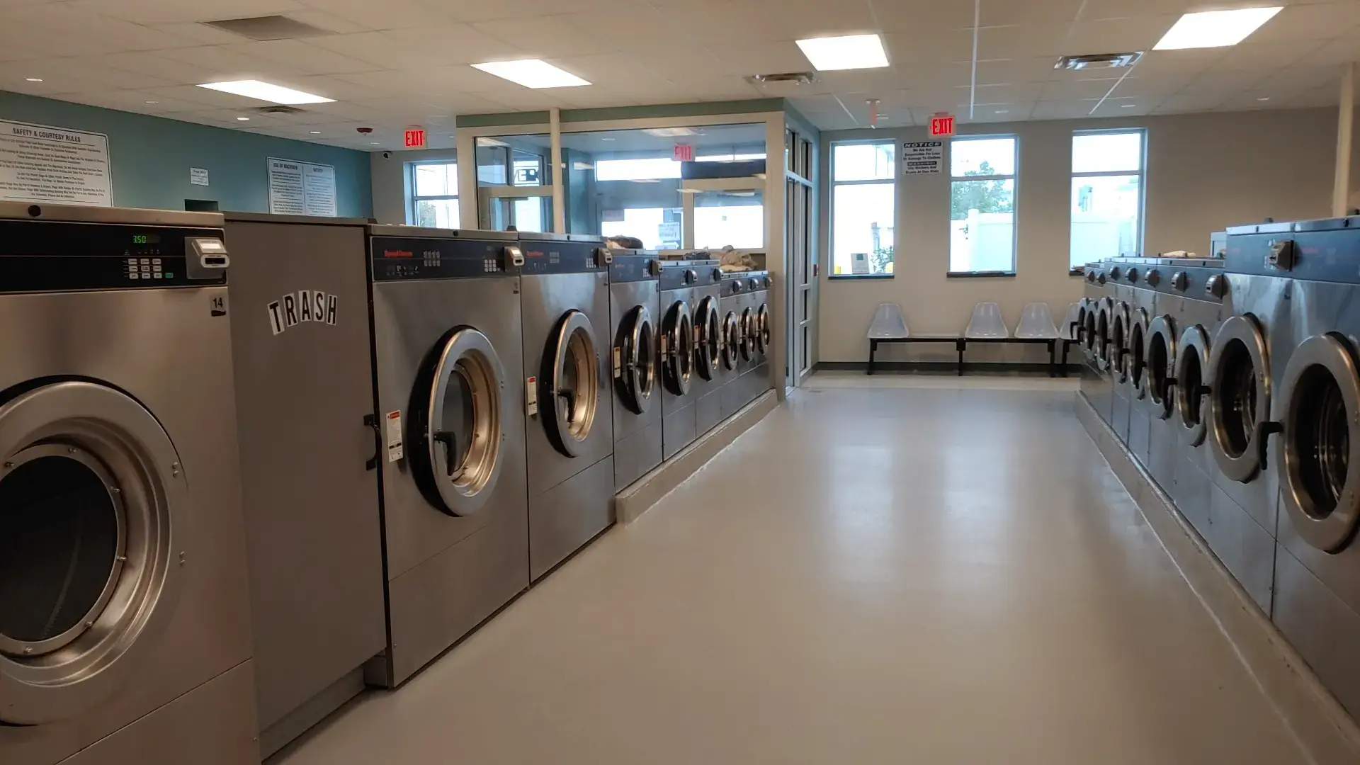 Neighborhood Laundromat East Haven - Image 8