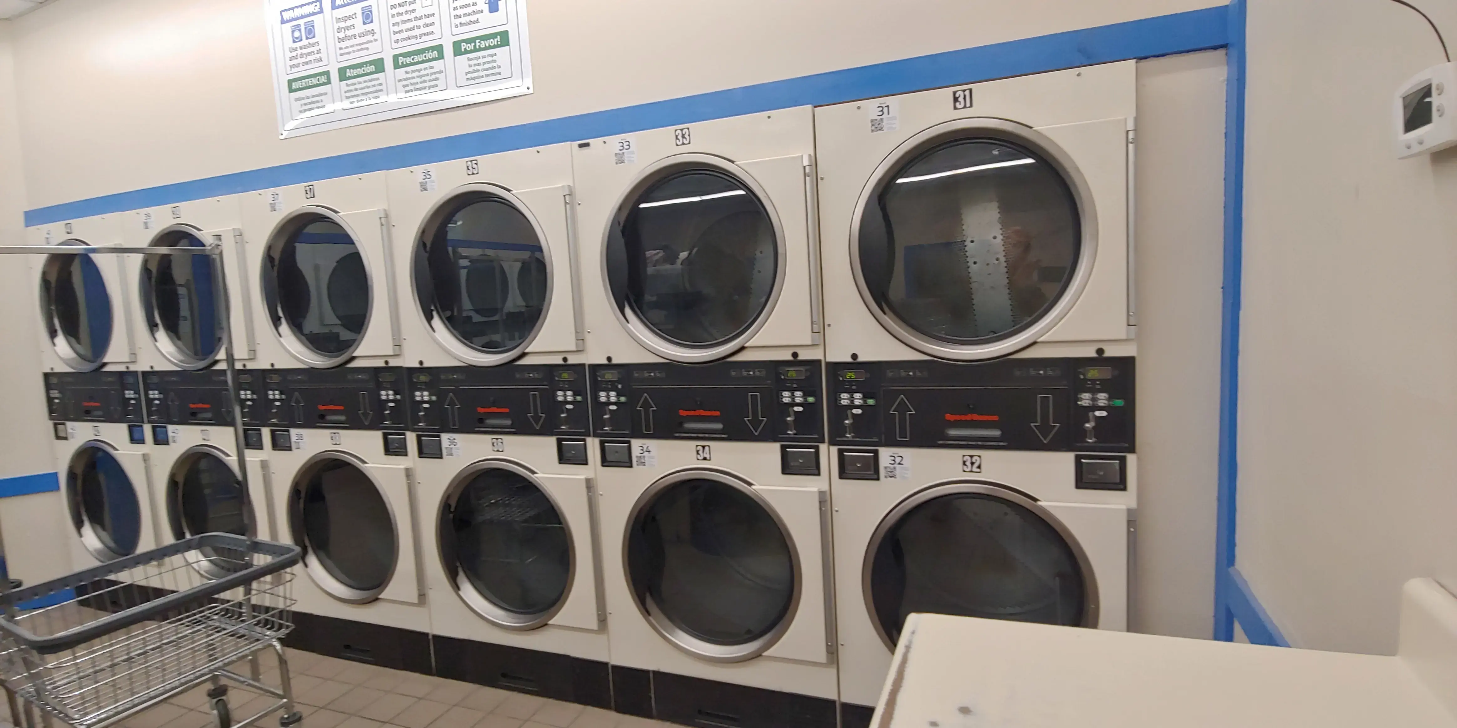 Neighborhood Laundromat Robious Road - Image 18