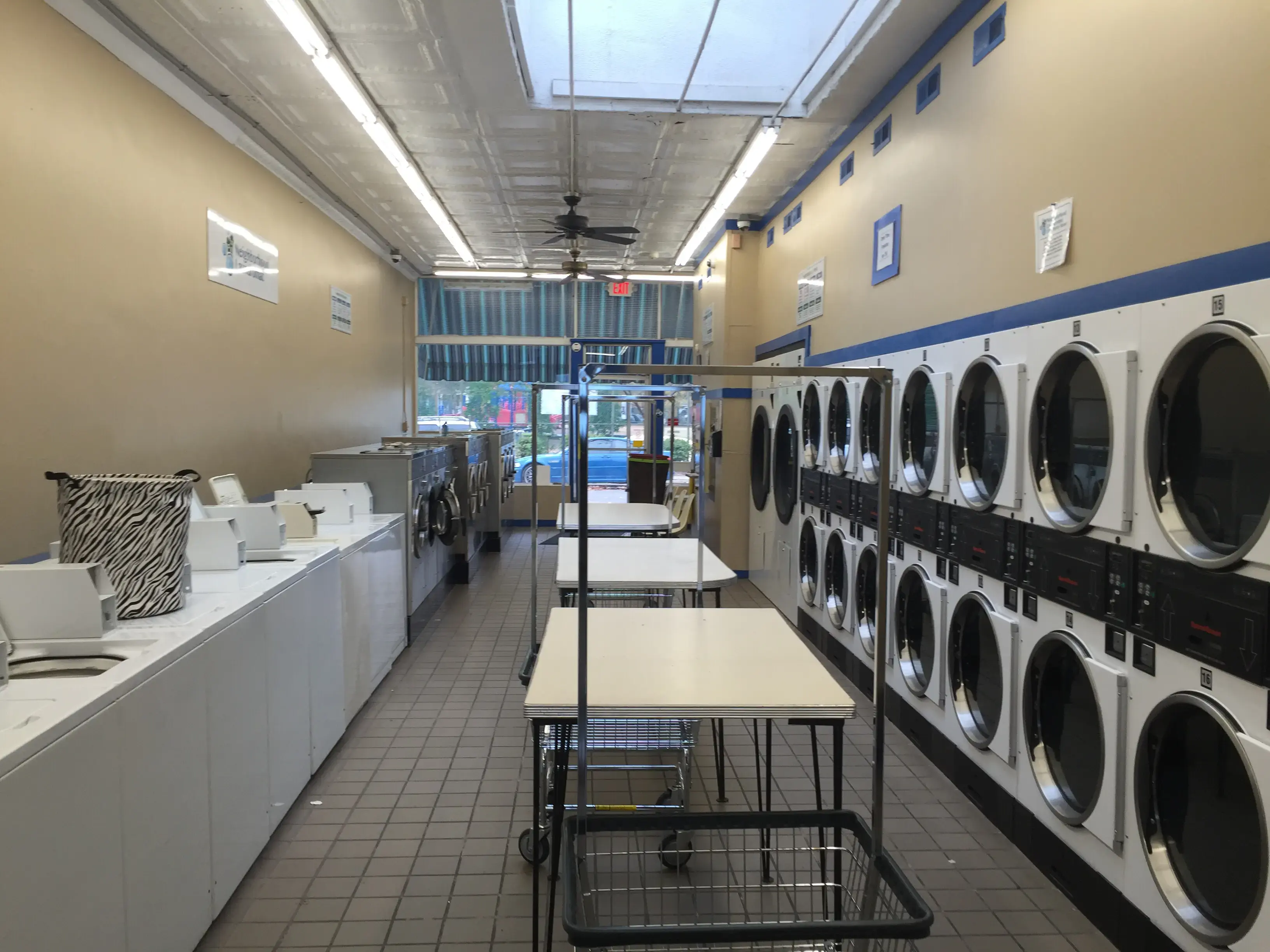 Neighborhood Laundromat, Strawberry Street - Image 19