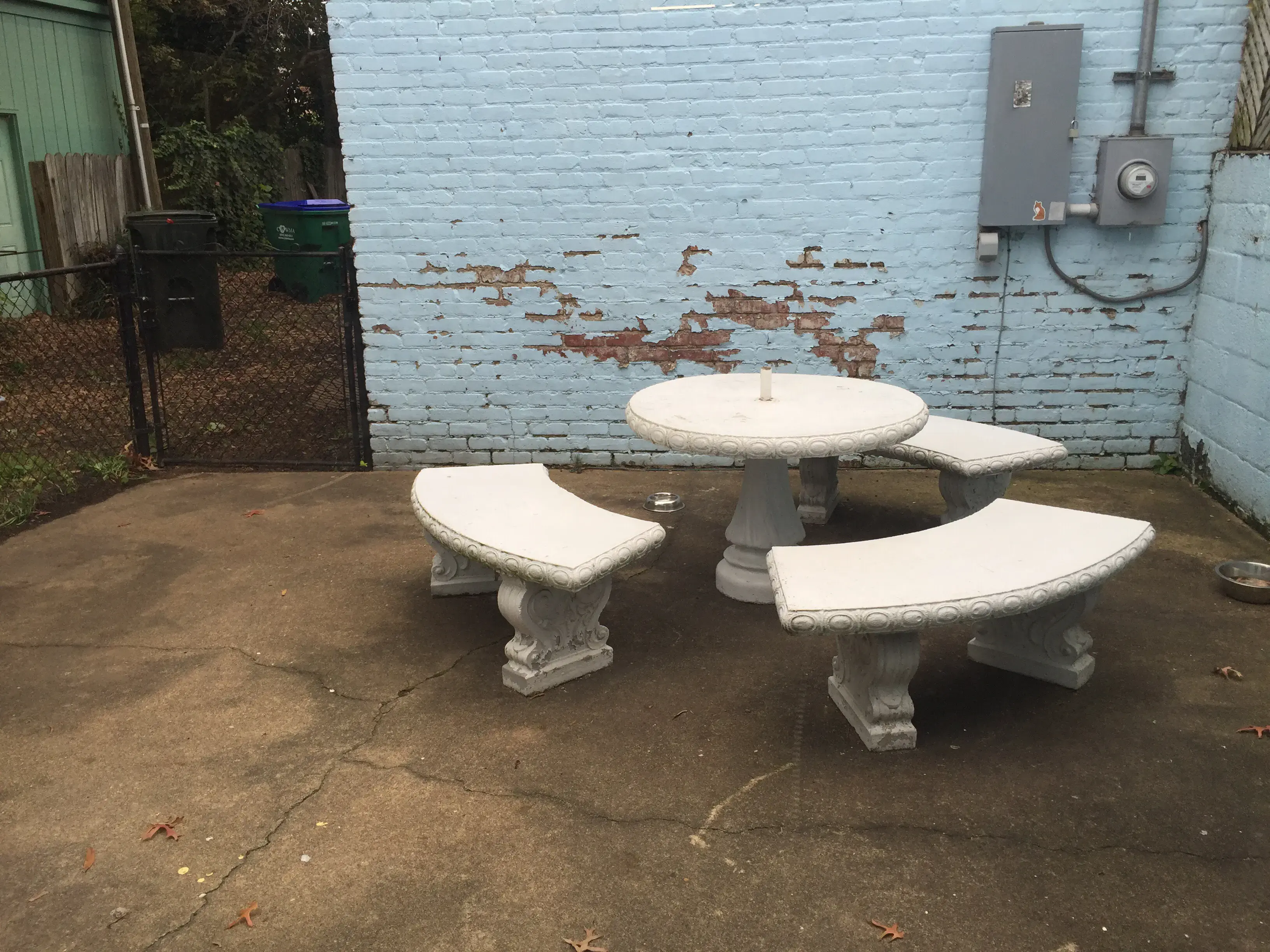 Neighborhood Laundromat, Strawberry Street - Image 10