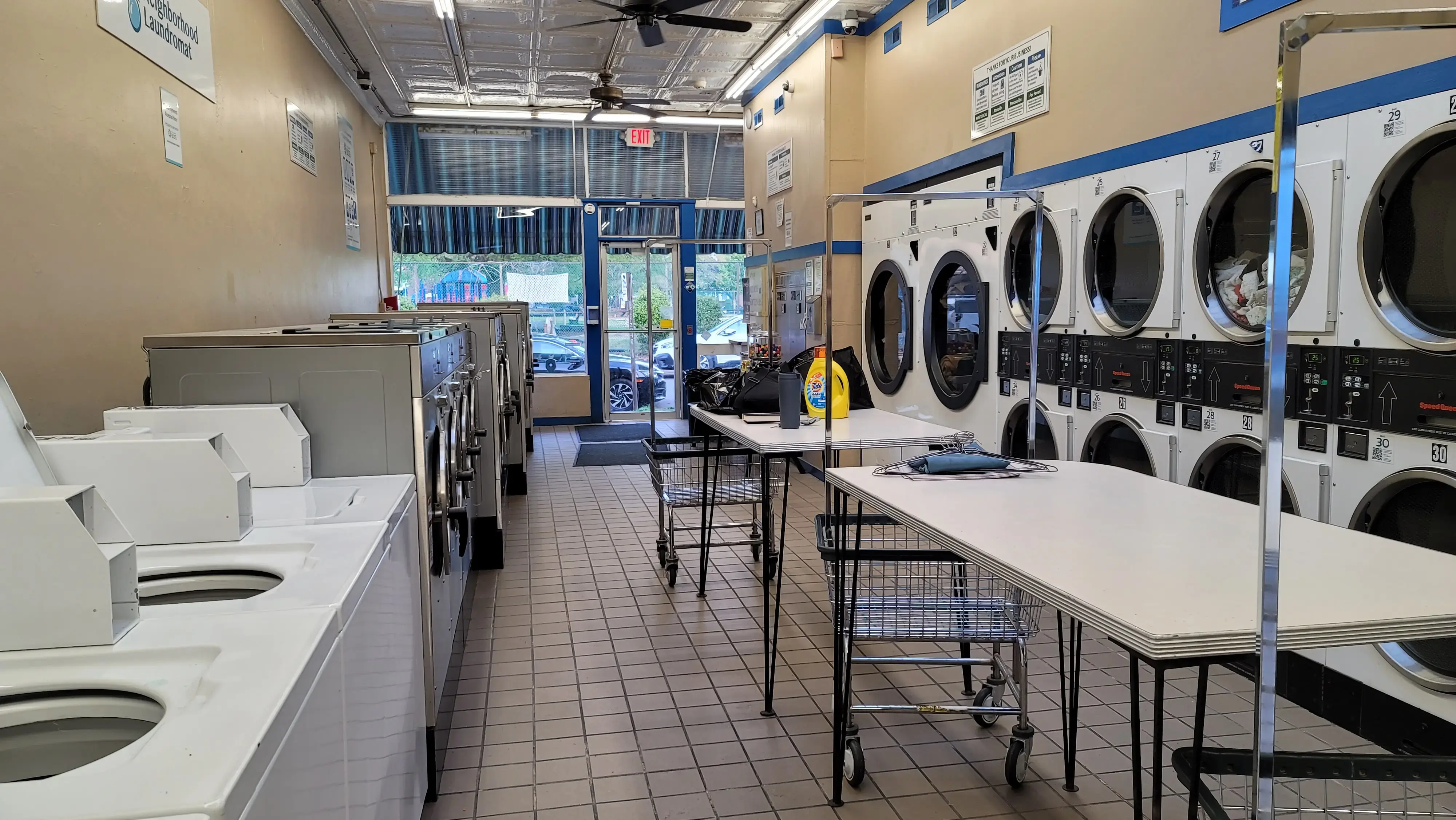 Neighborhood Laundromat, Strawberry Street thumbnail 4