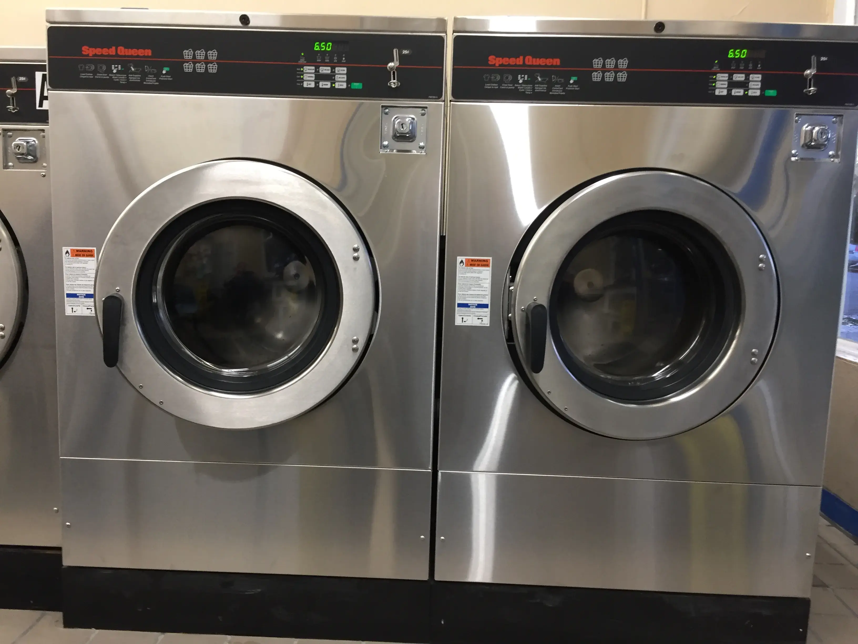 Neighborhood Laundromat, Strawberry Street - Image 17