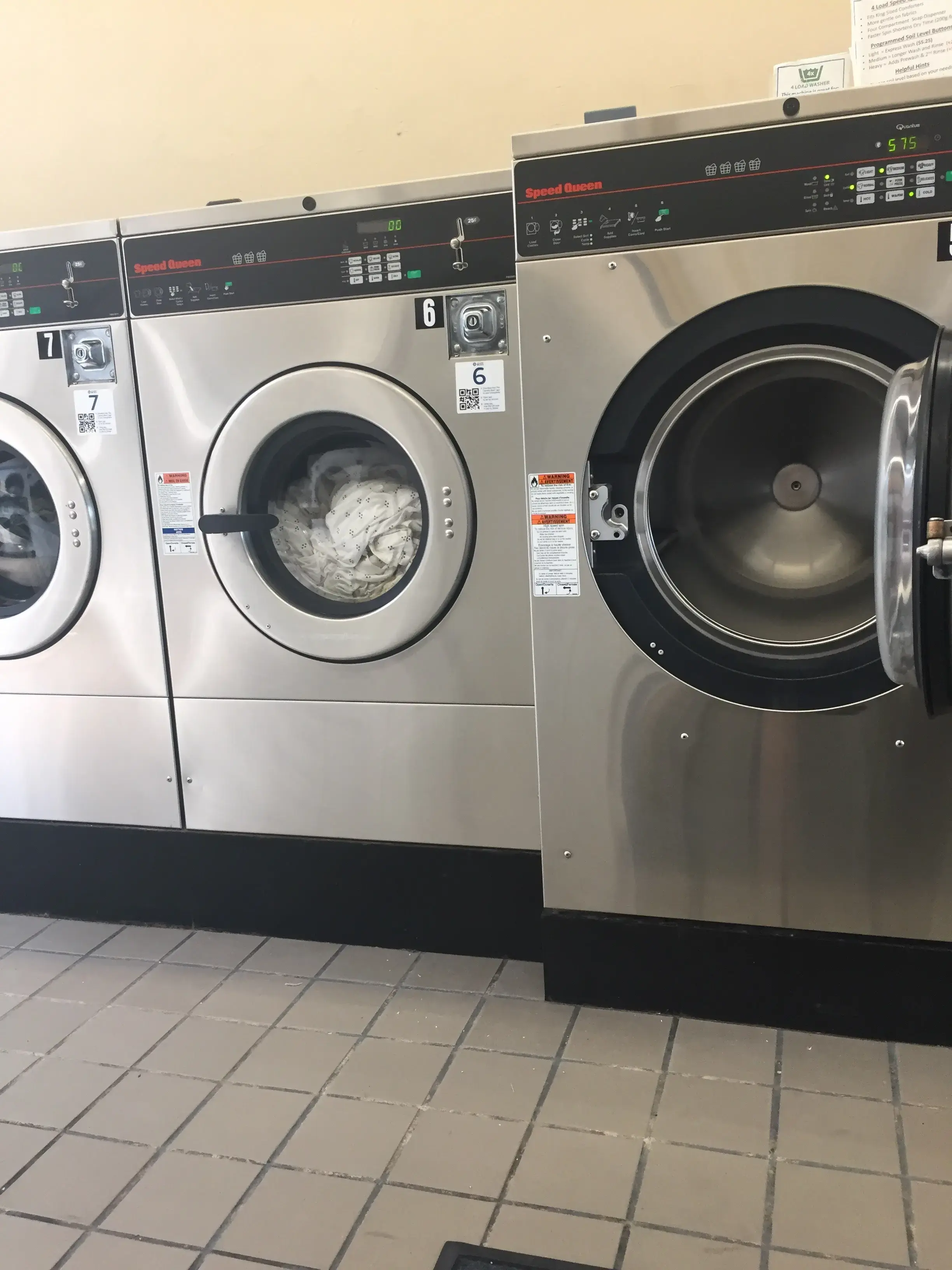 Neighborhood Laundromat, Strawberry Street - Image 20