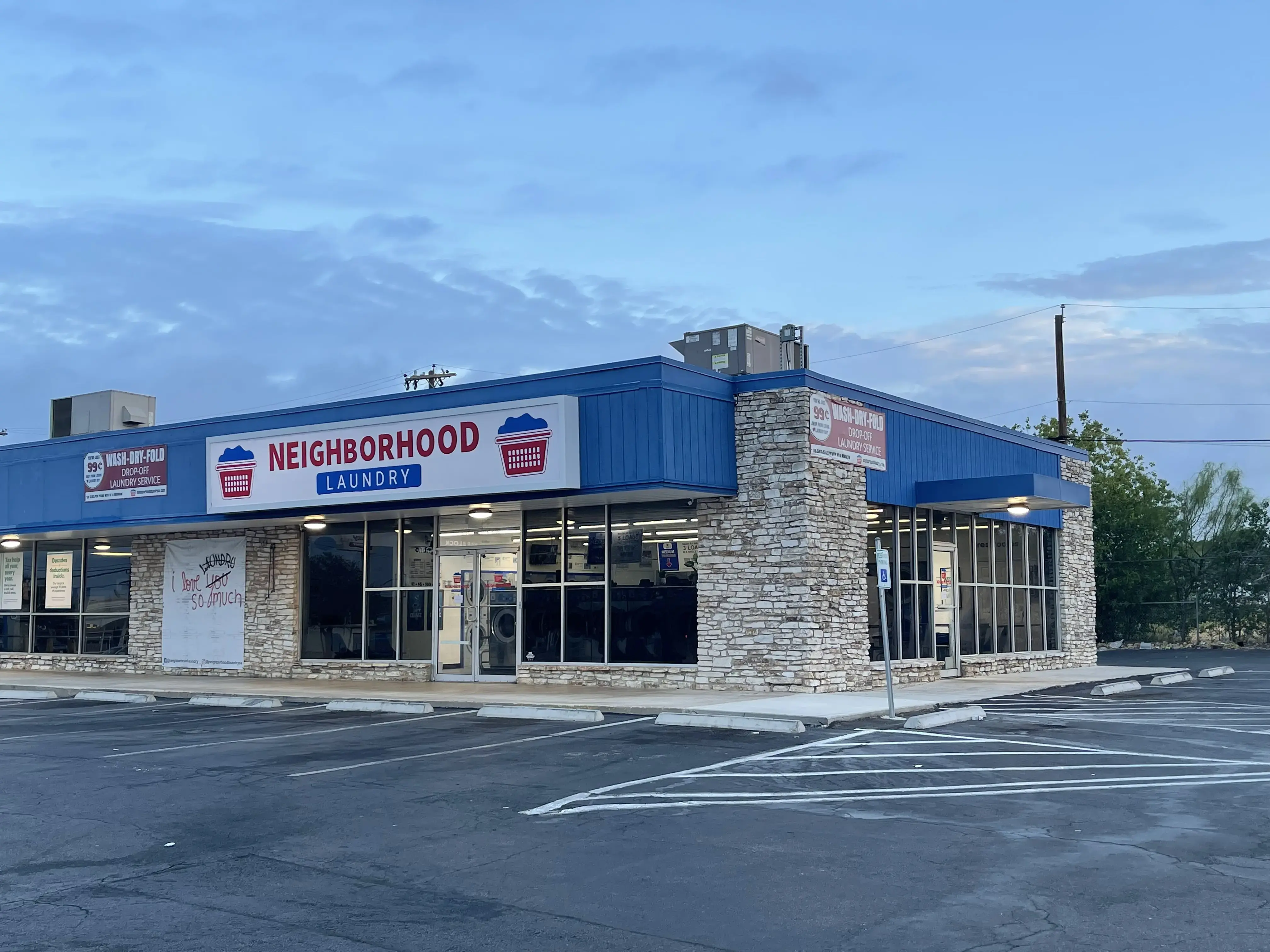 Neighborhood Laundry - Laundromat- Washateria-Lavanderia - Image 4