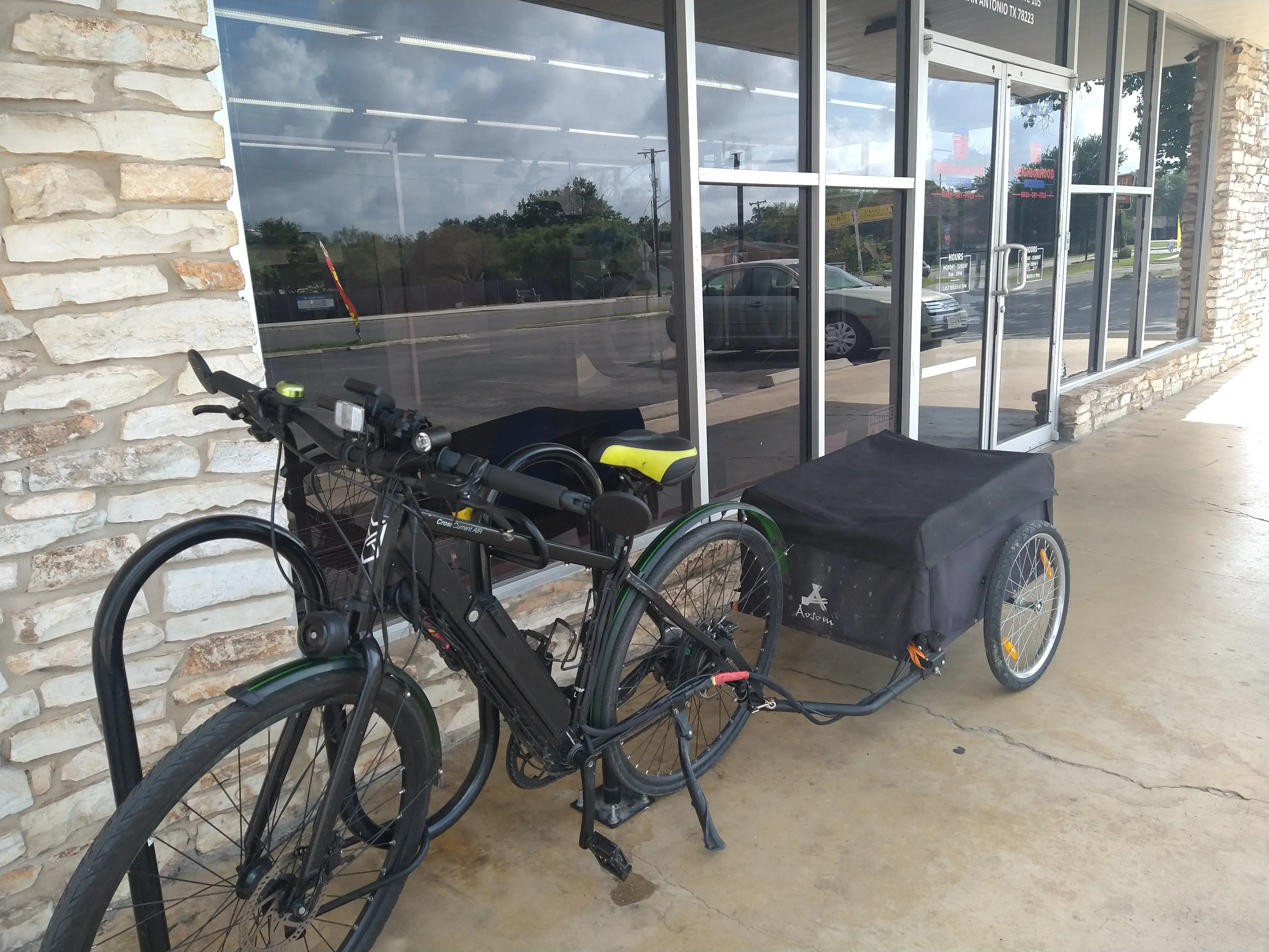 Neighborhood Laundry - Laundromat- Washateria-Lavanderia - Image 6