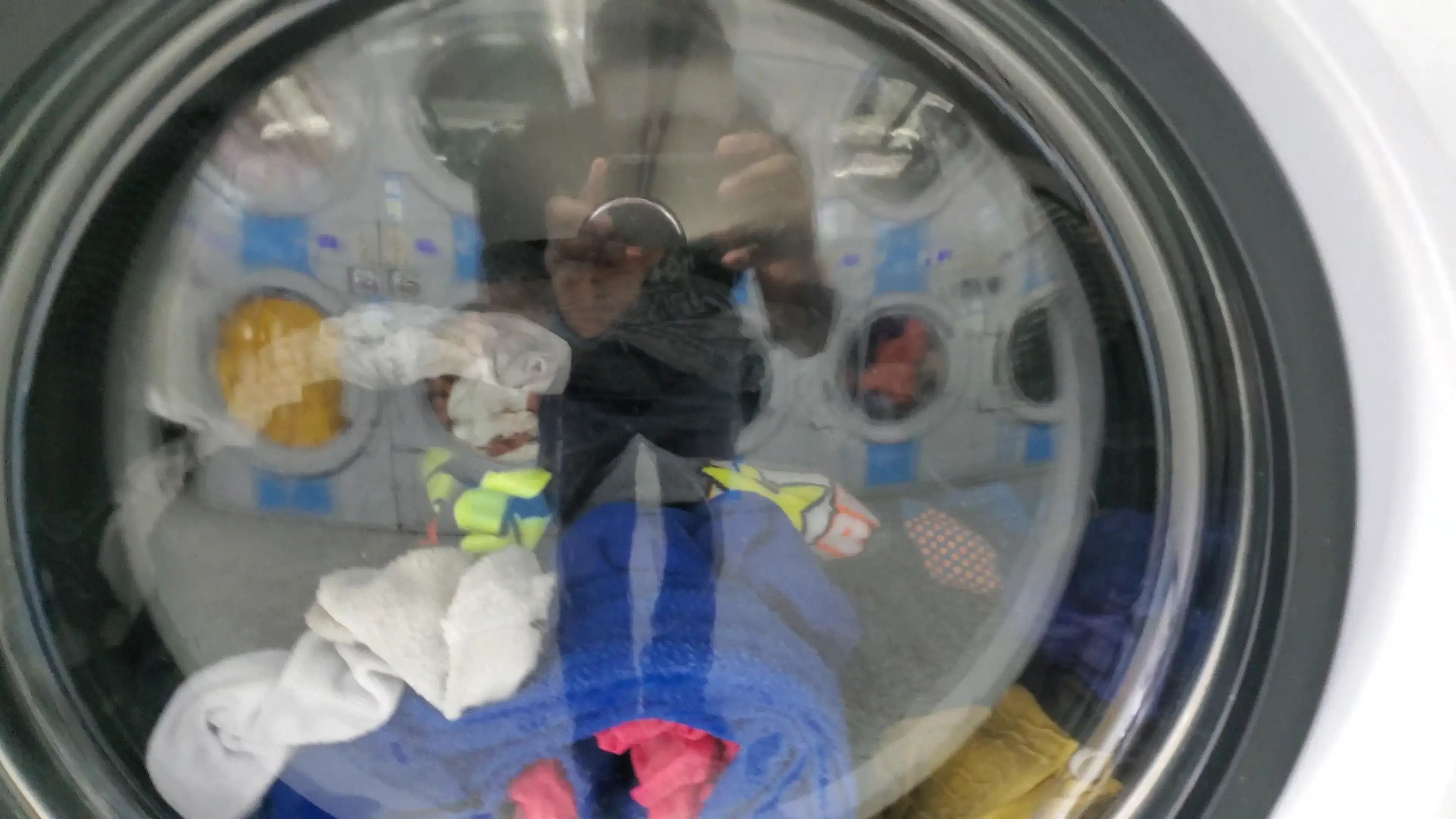 Neighborhood Laundry - Laundromat- Washateria-Lavanderia thumbnail 20