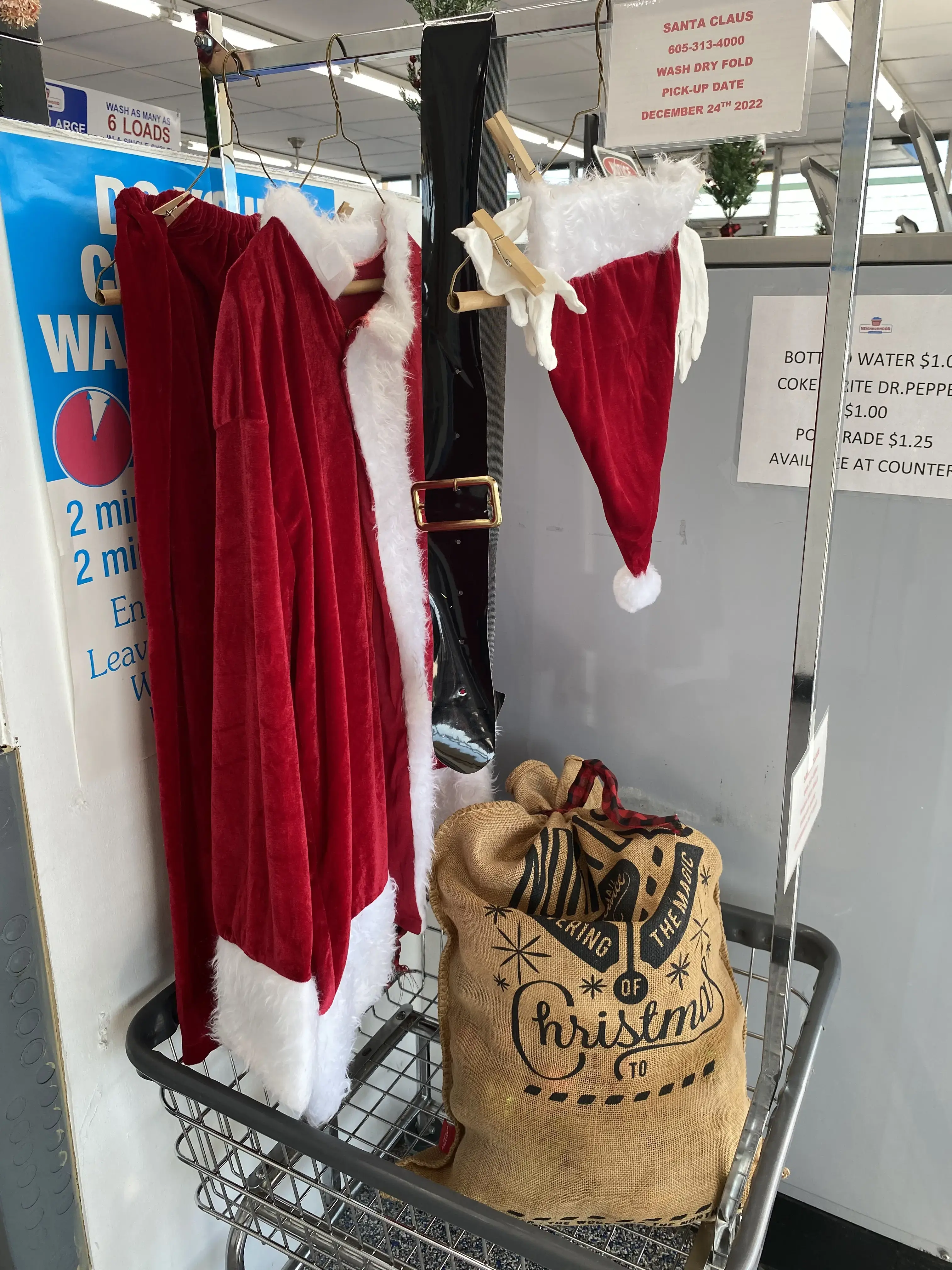 Neighborhood Laundry - Laundromat- Washateria-Lavanderia thumbnail 11