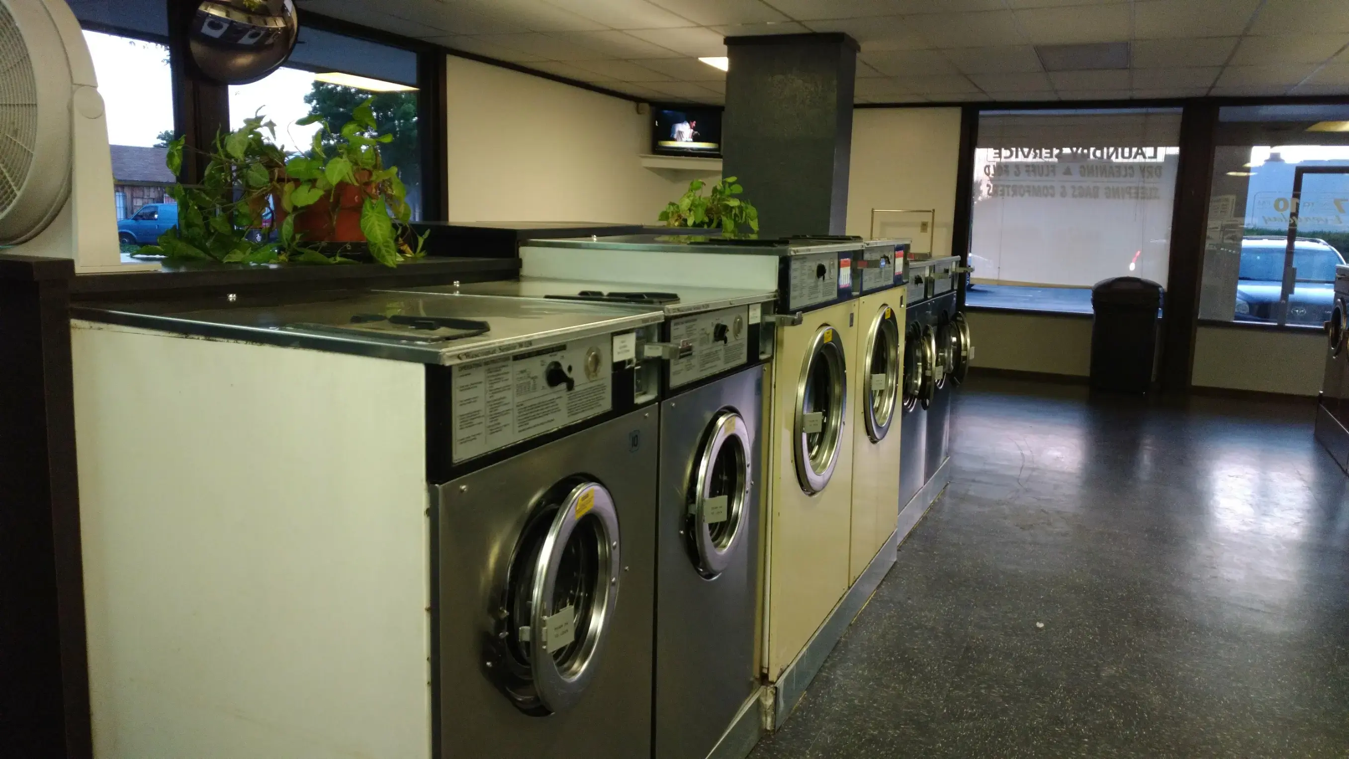 Neighborhood Laundry - Image 3
