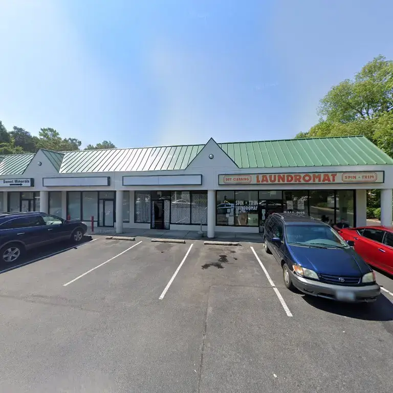 Neighborhood Laundry thumbnail 11